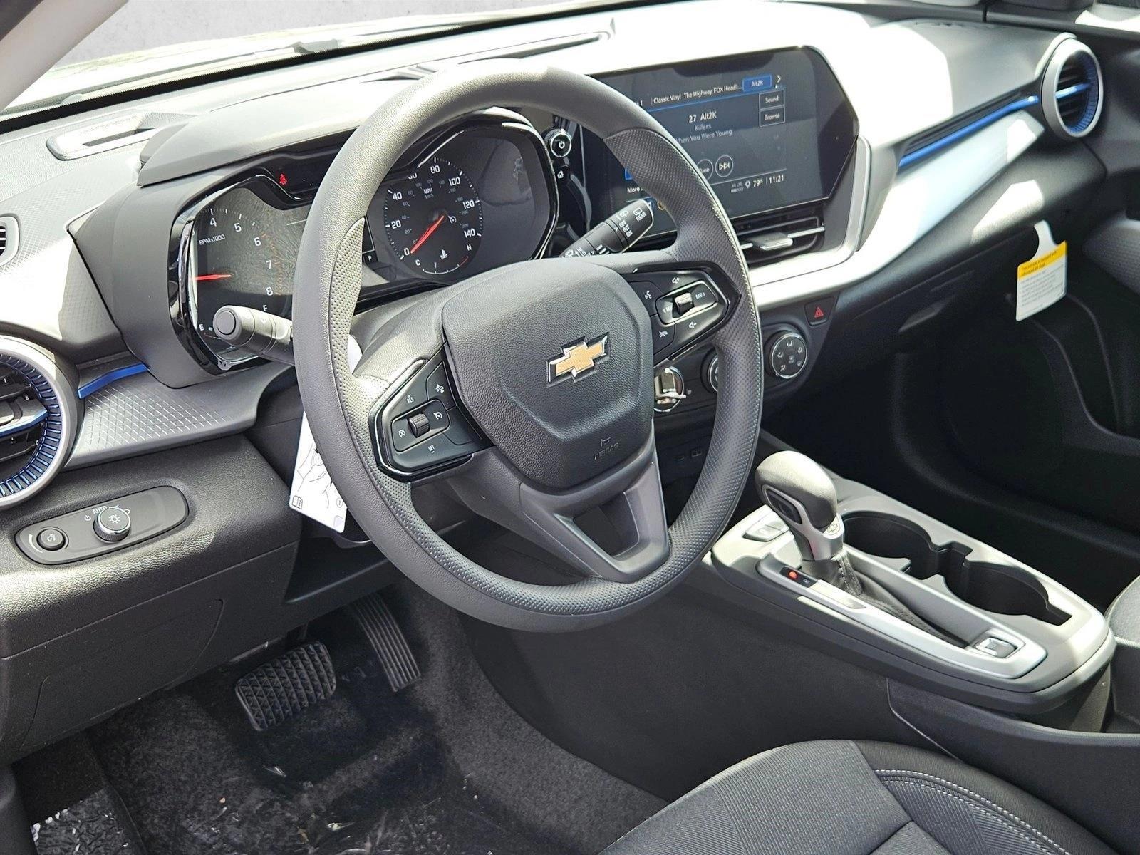 Thumbnail: 2026 Chevrolet Trax - 3