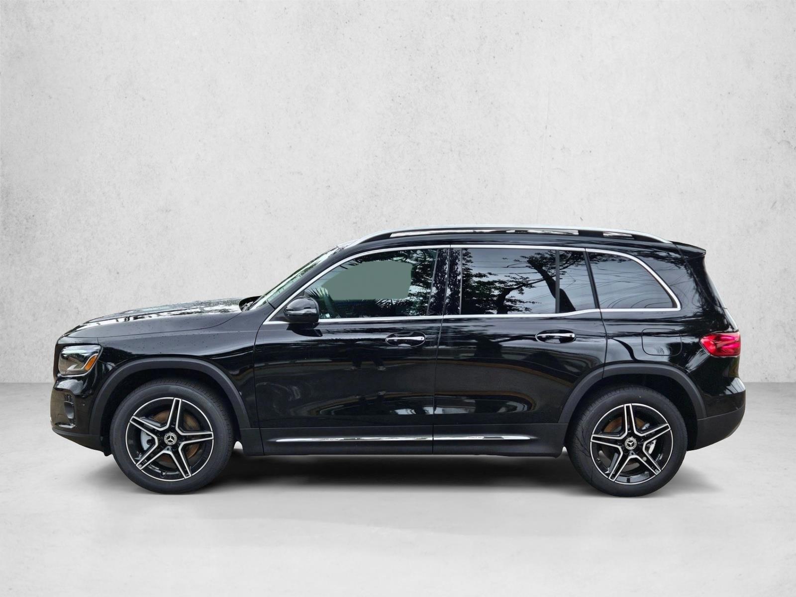 Thumbnail: 2026 Mercedes-Benz GLB - 2