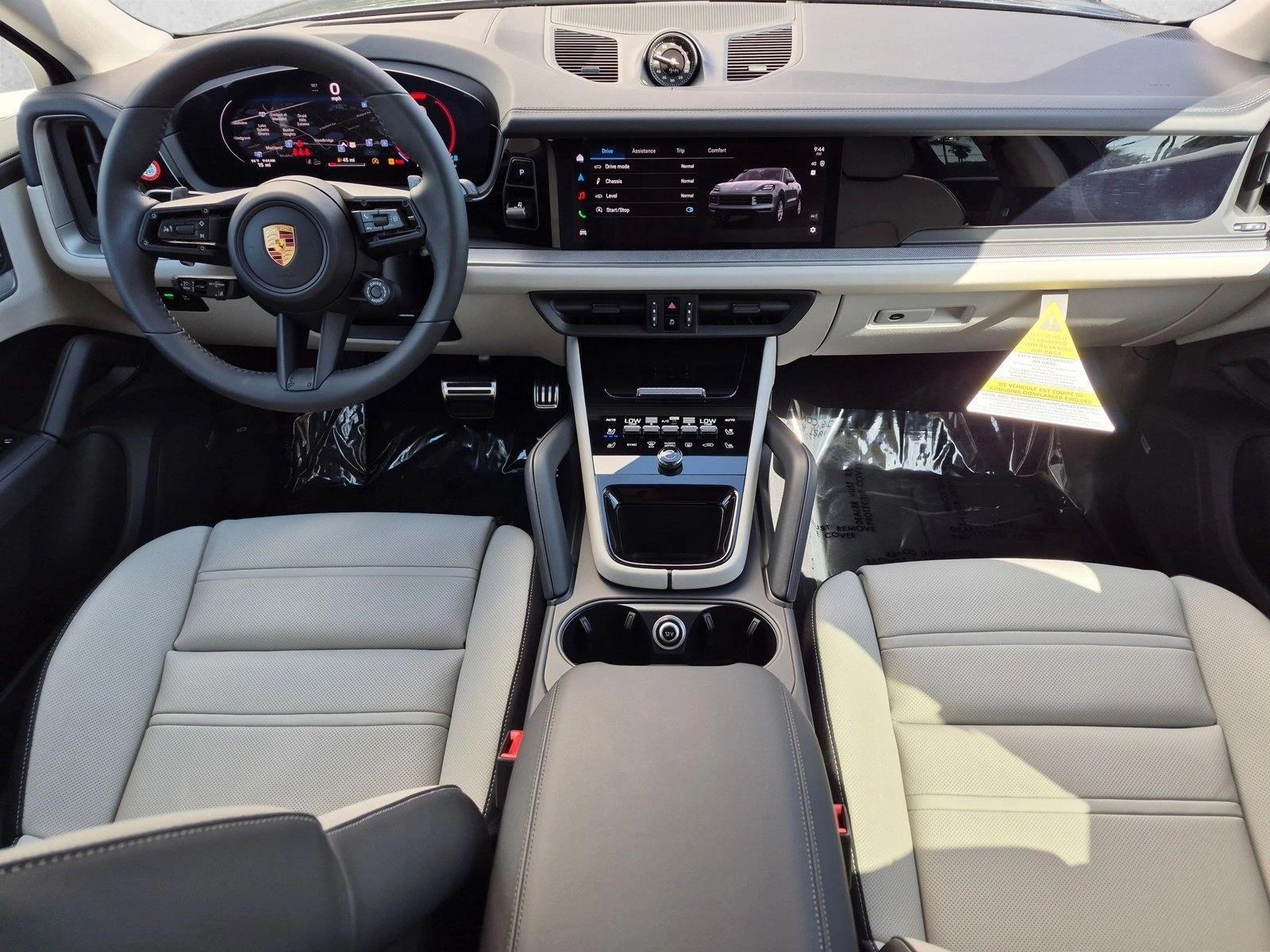Thumbnail: 2026 Porsche Cayenne - 4