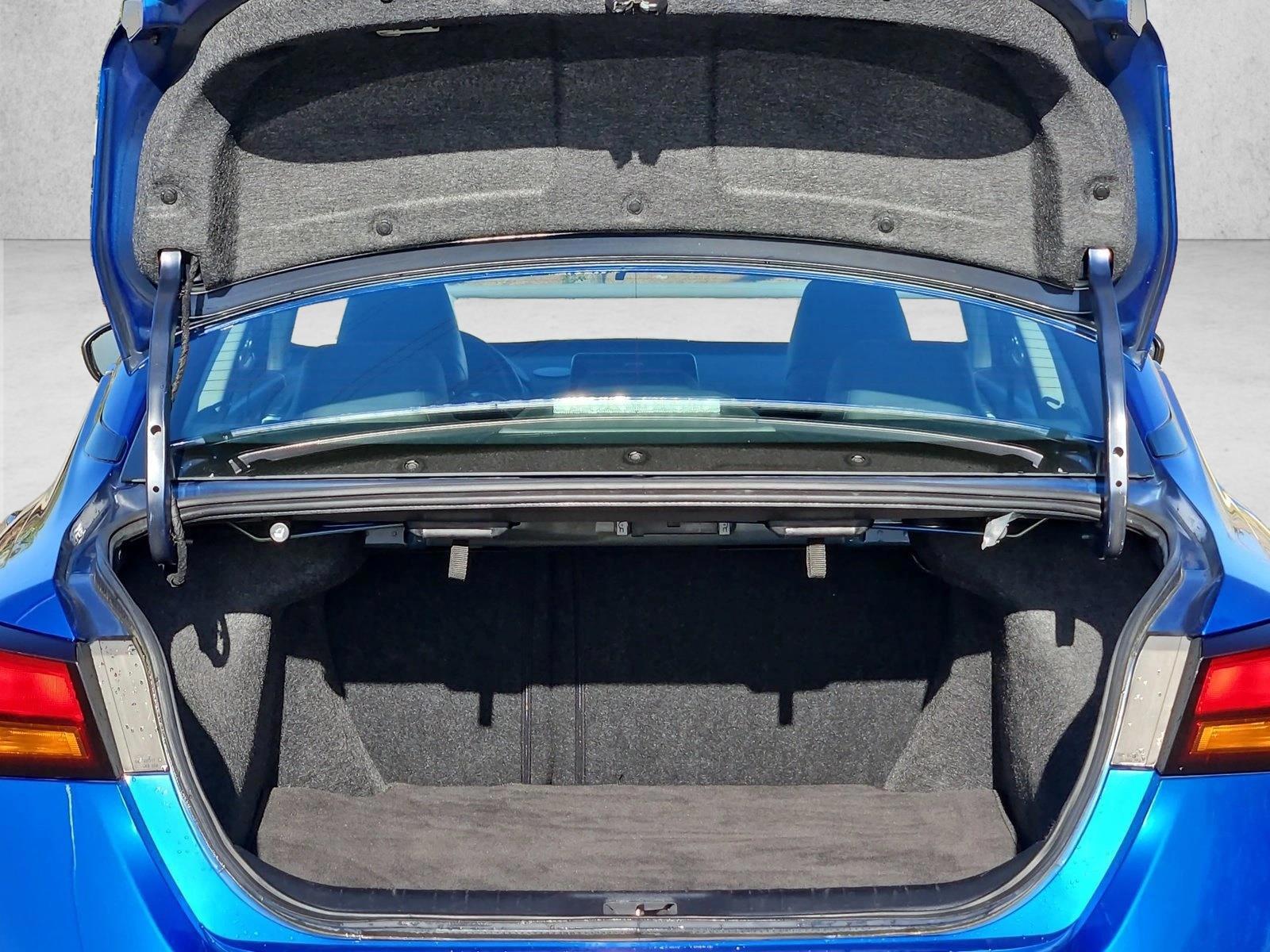 2025 Nissan Altima SR - Photo 6