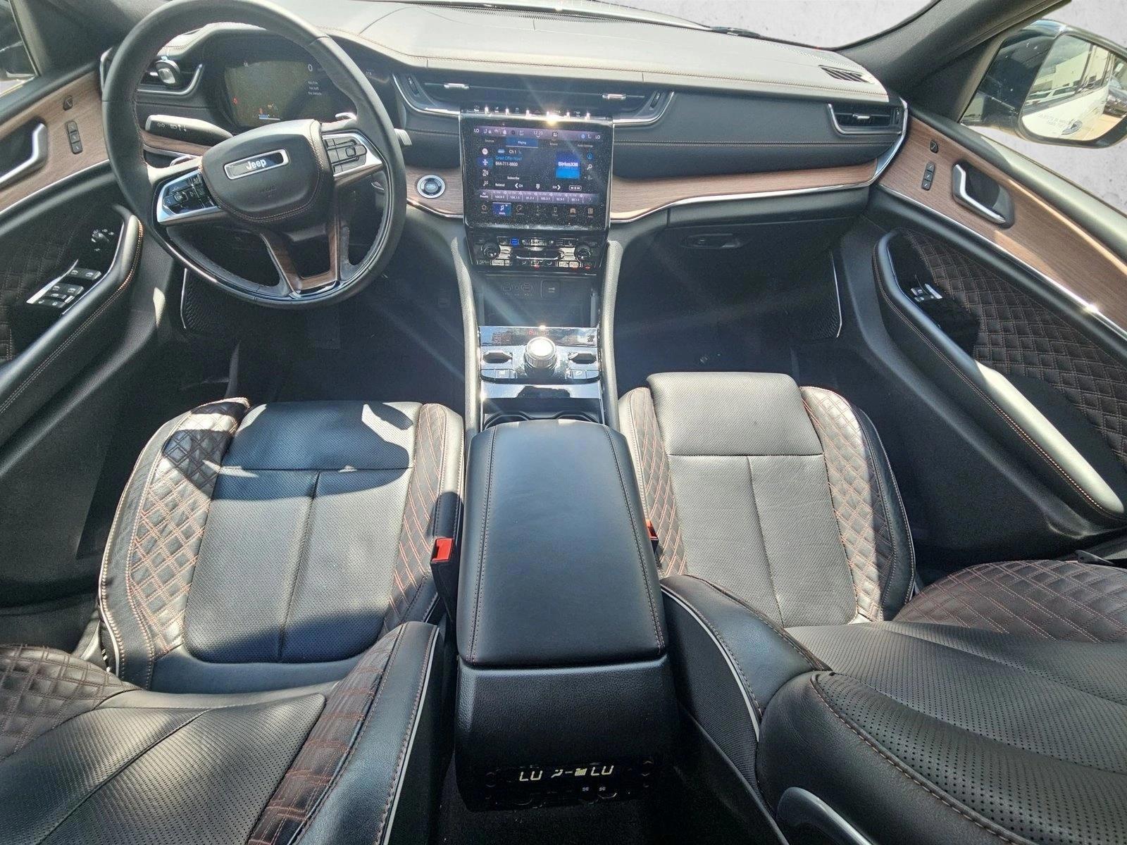 Thumbnail: 2023 Jeep Grand Cherokee L - 3