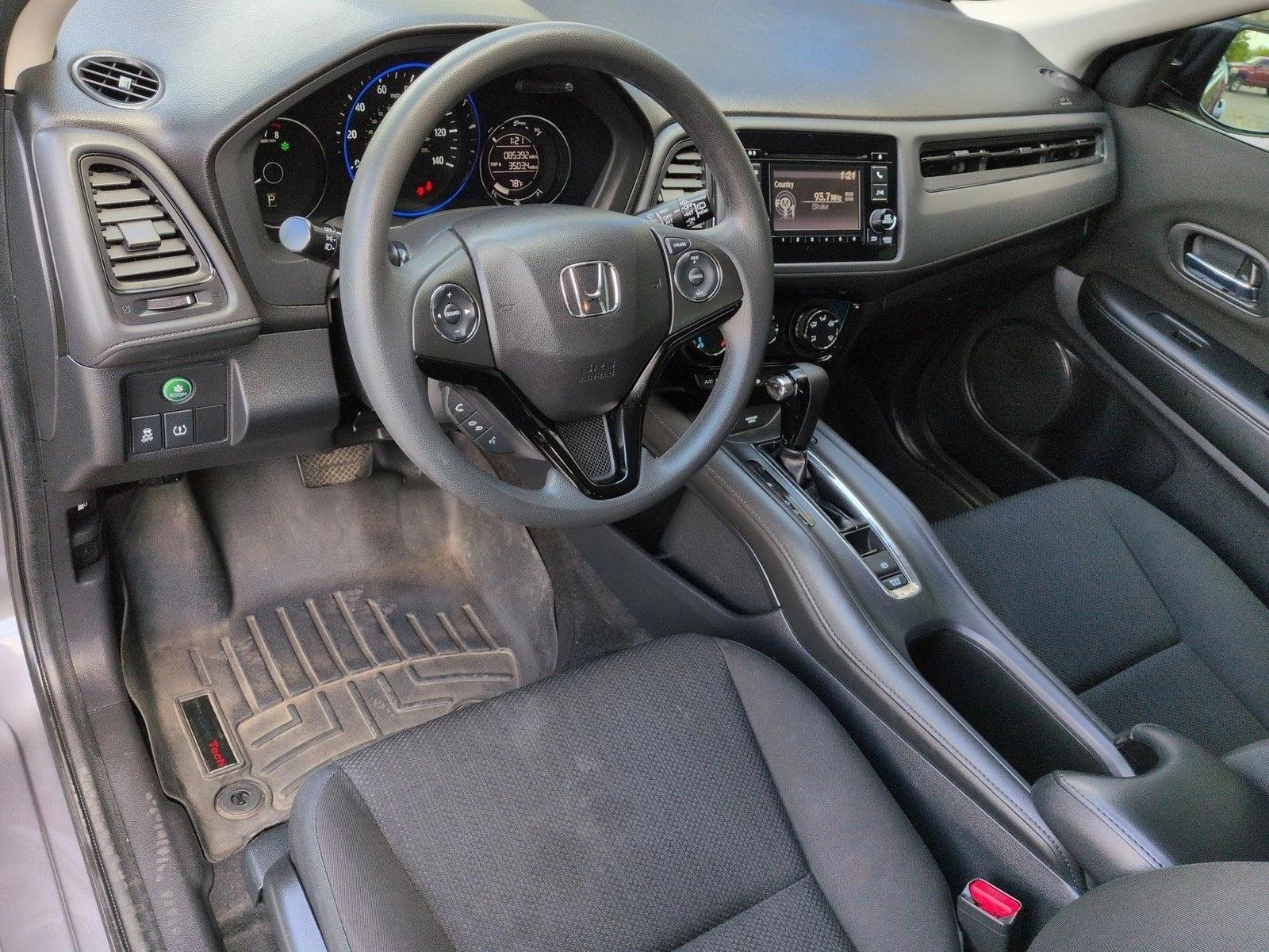Thumbnail: 2016 Honda HR-V - 4