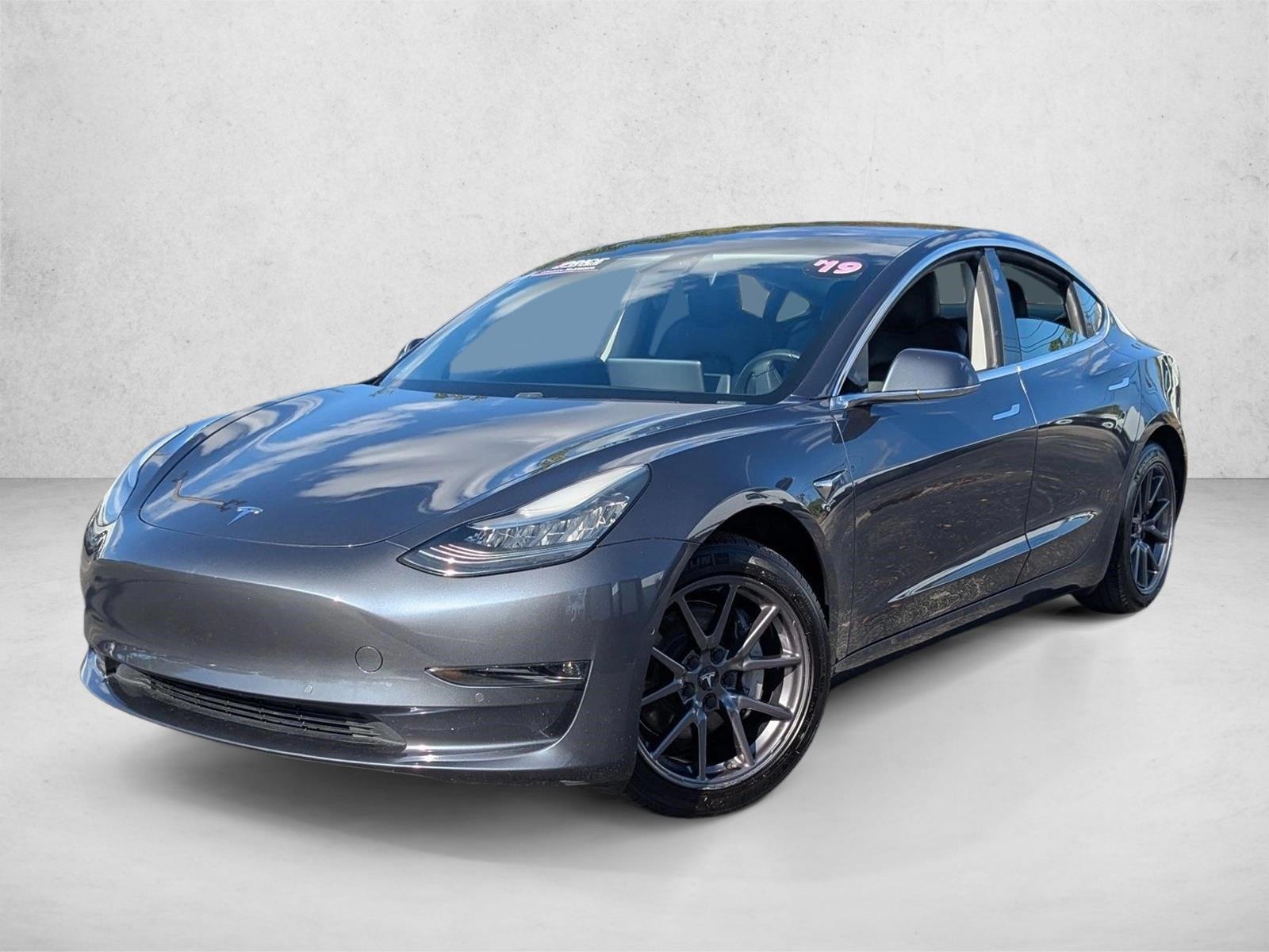Thumbnail: 2019 Tesla Model 3 - 1