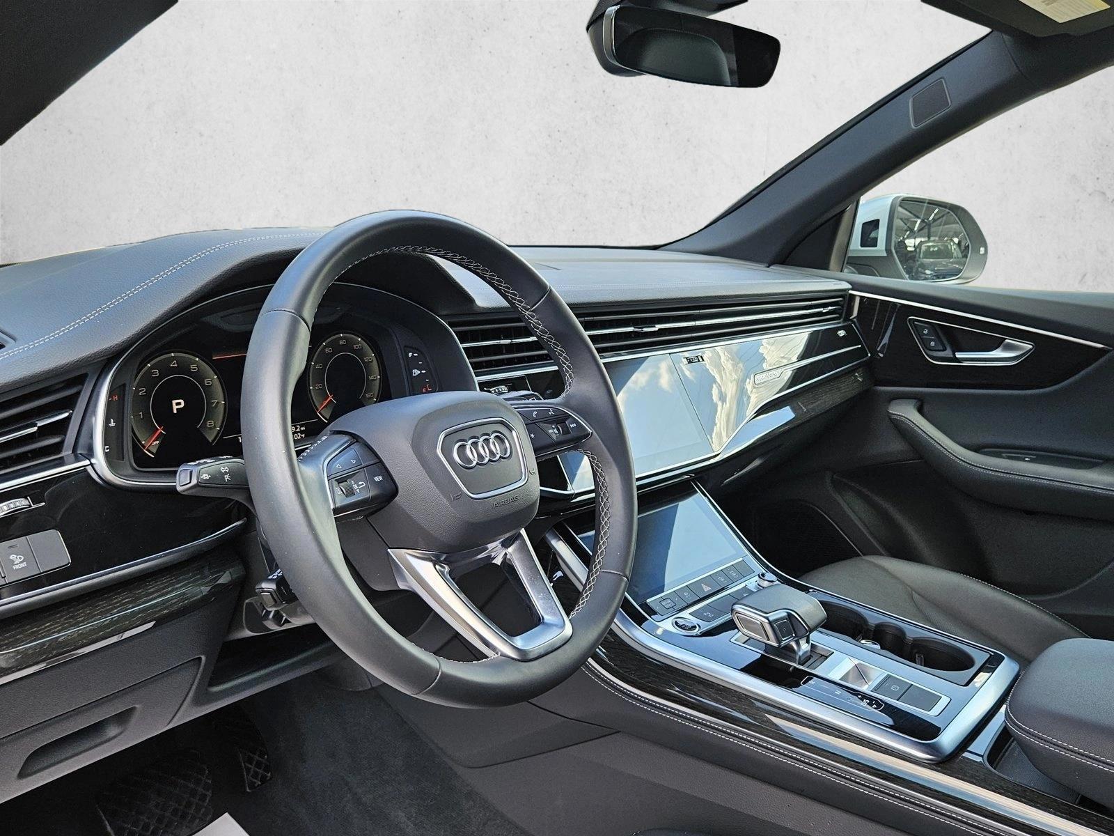 Thumbnail: 2025 Audi Q8 - 3