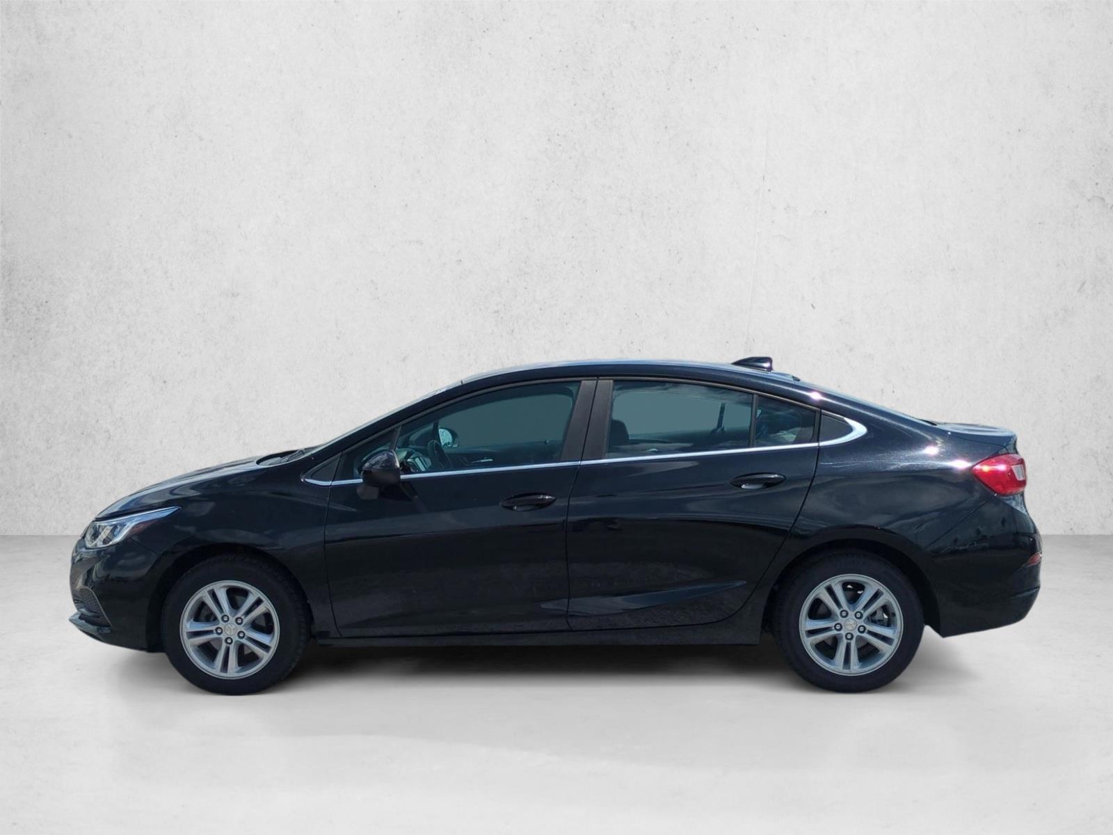 Thumbnail: 2018 Chevrolet Cruze - 2
