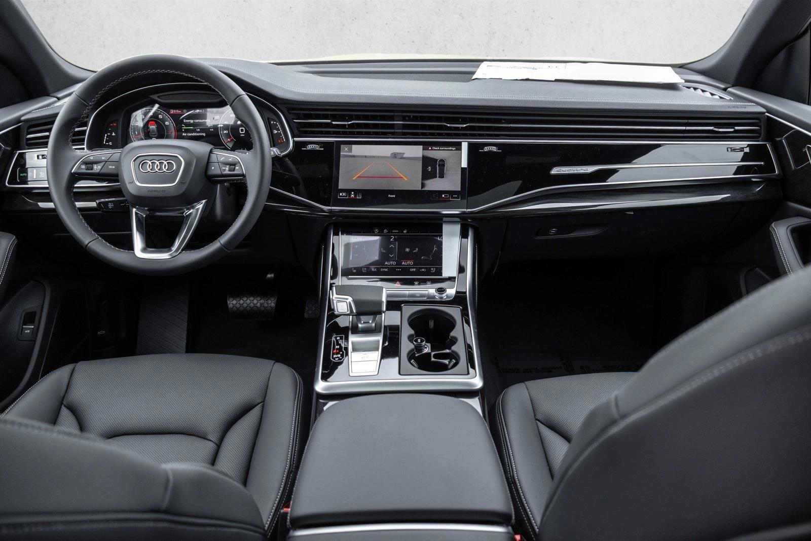 Thumbnail: 2026 Audi Q8 - 4
