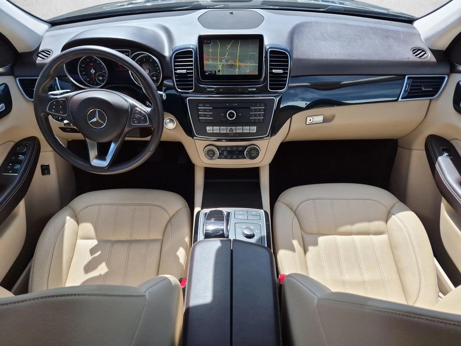 Thumbnail: 2016 Mercedes-Benz GLE - 4