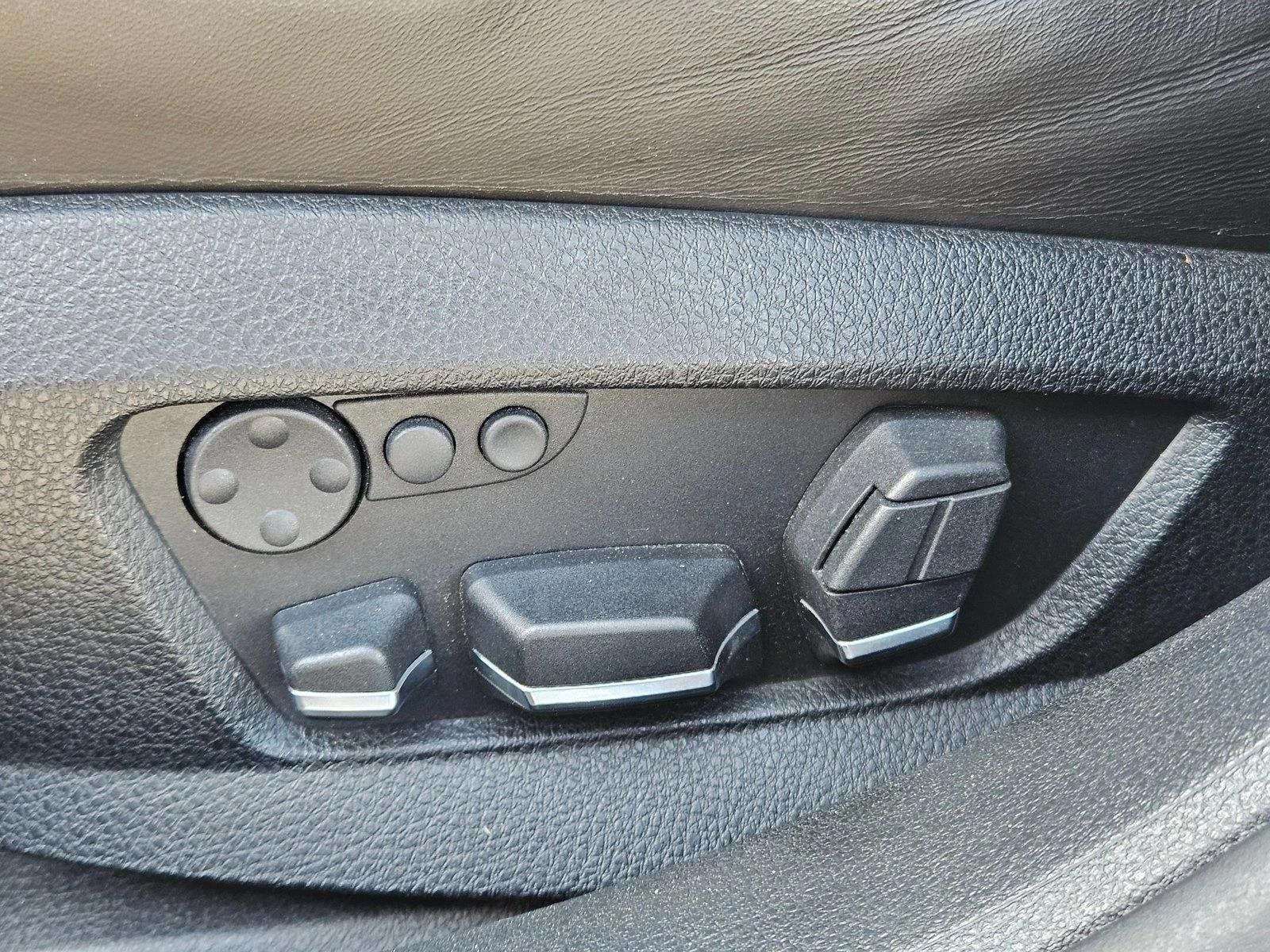 Thumbnail: 2012 BMW 7 Series - 3