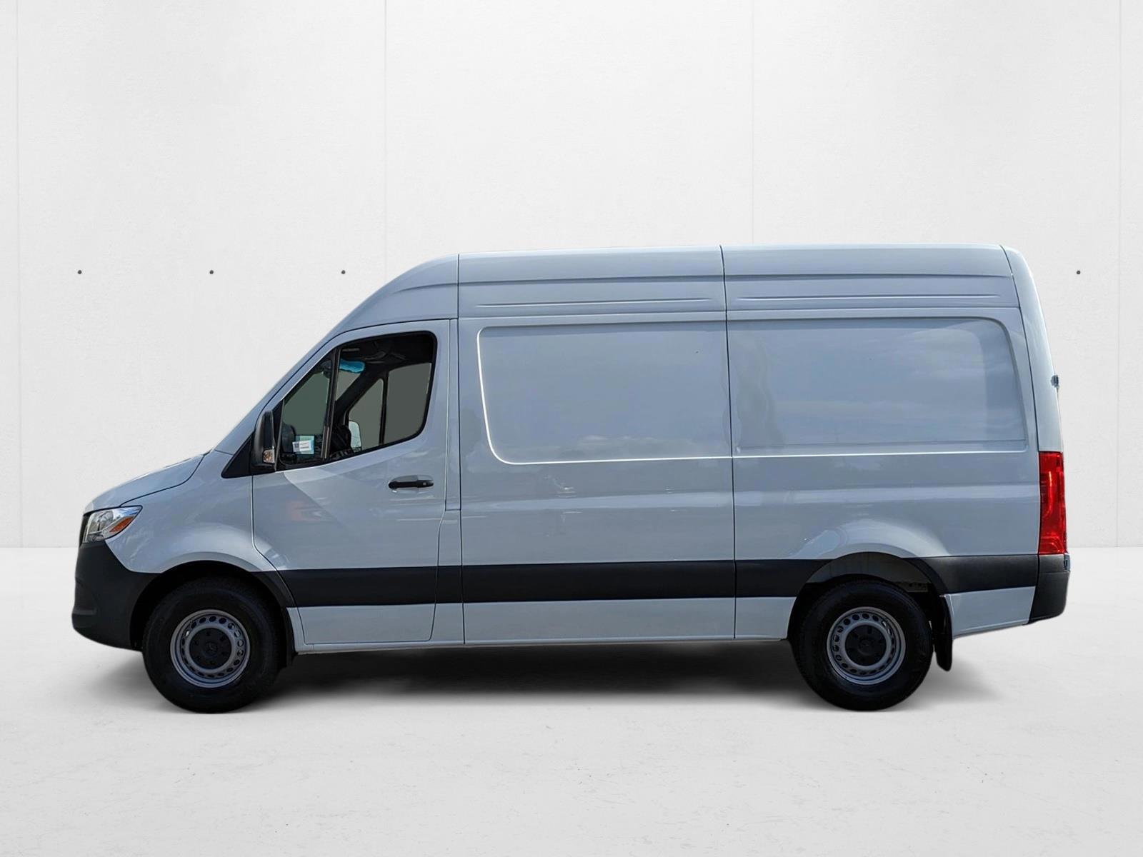Thumbnail: 2025 Mercedes-Benz Sprinter - 2