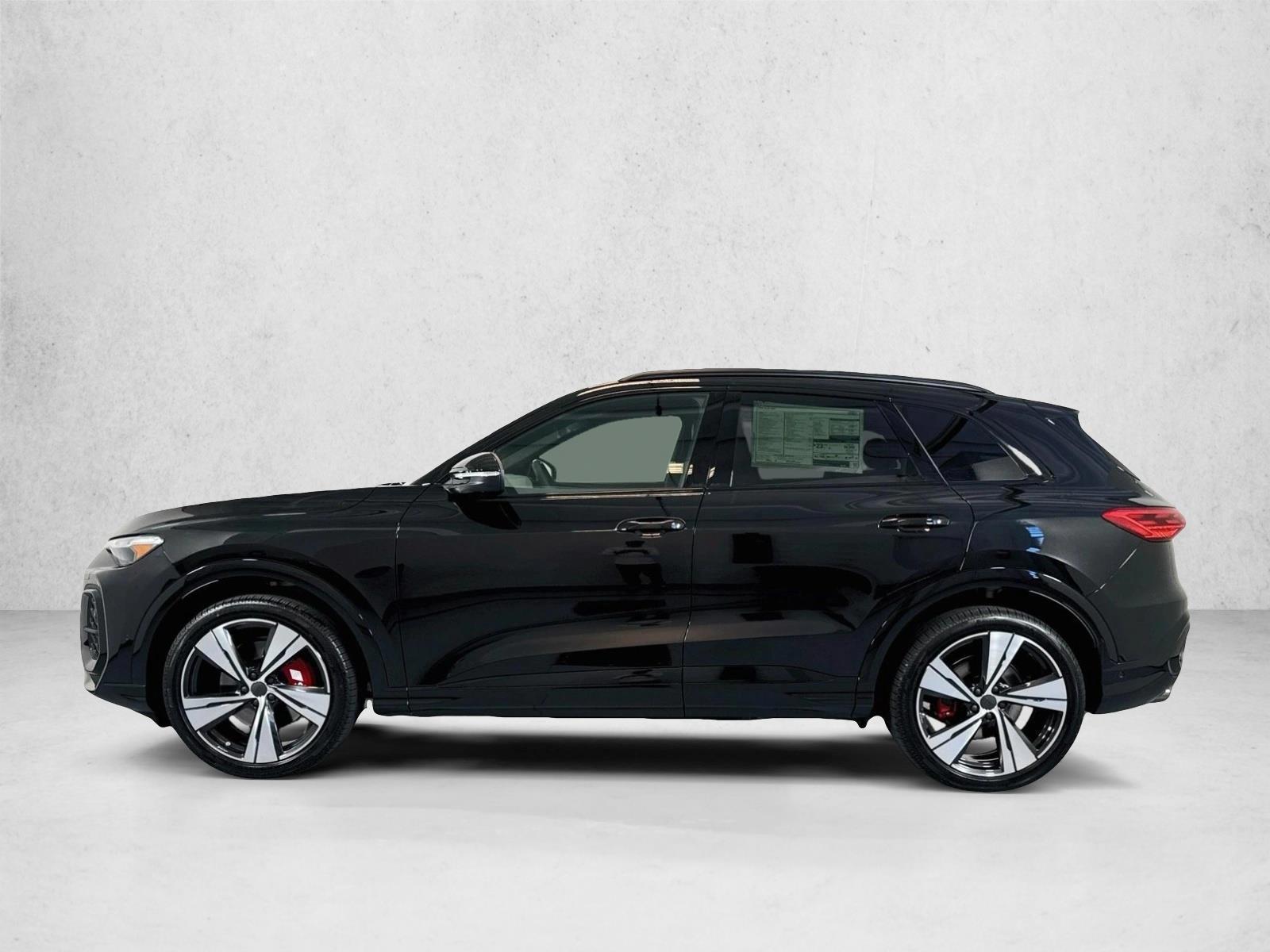 Thumbnail: 2026 Audi SQ5 - 2