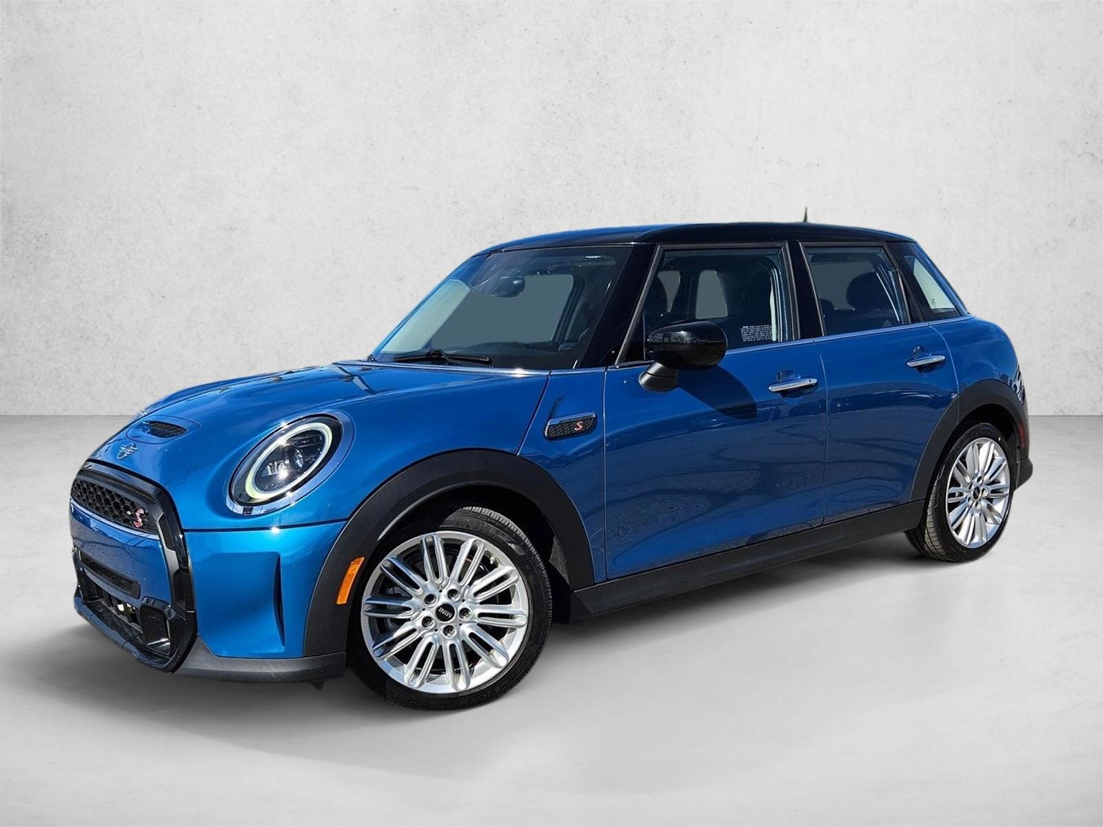 2023 MINI Hardtop 4 Door