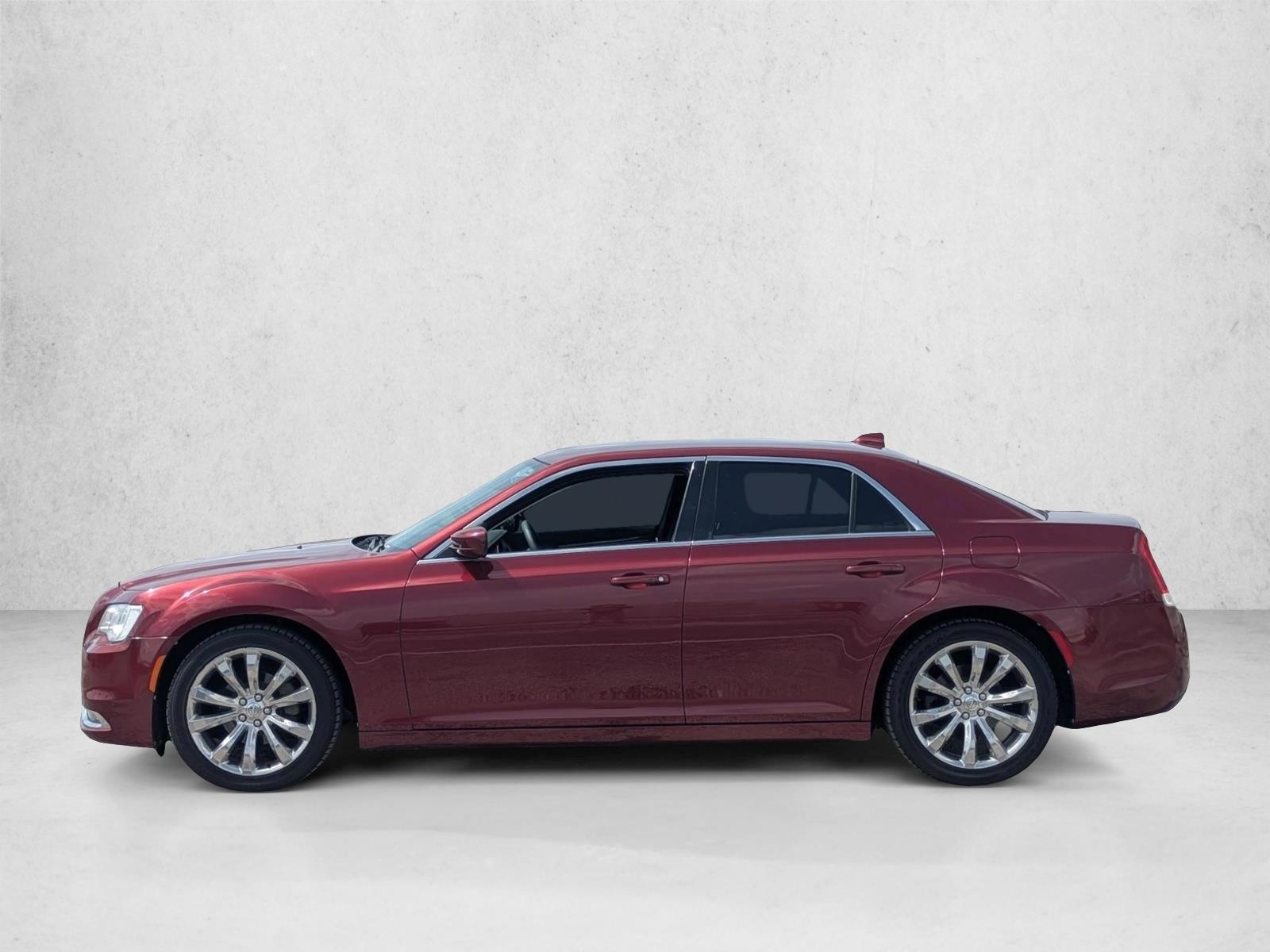 Thumbnail: 2017 Chrysler 300 - 2