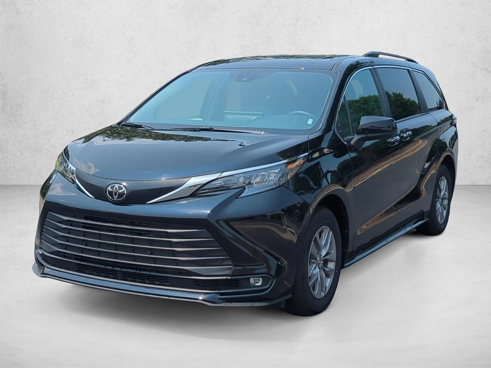 Thumbnail: 2026 Toyota Sienna - 1