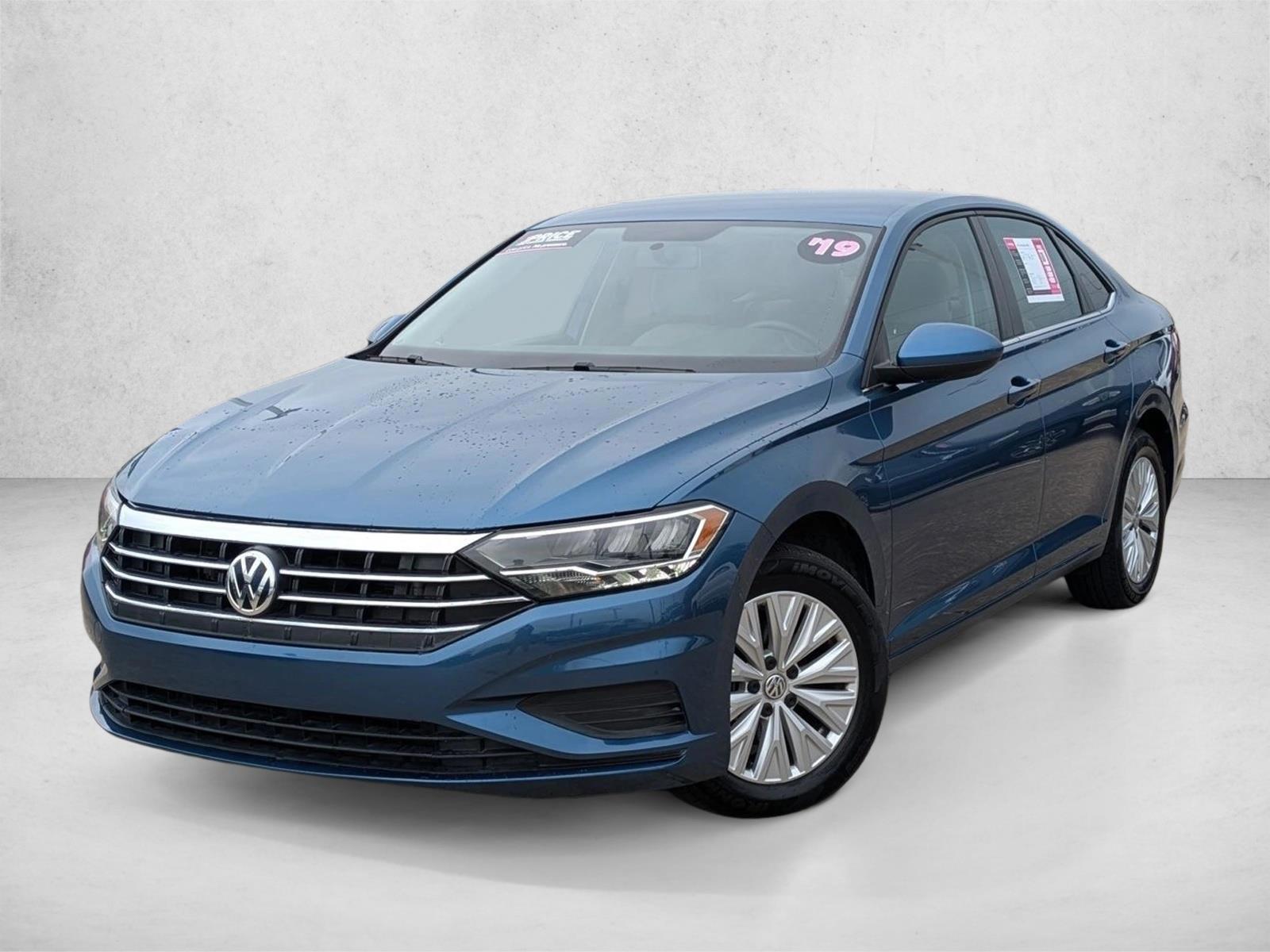 Thumbnail: 2019 Volkswagen Jetta - 1