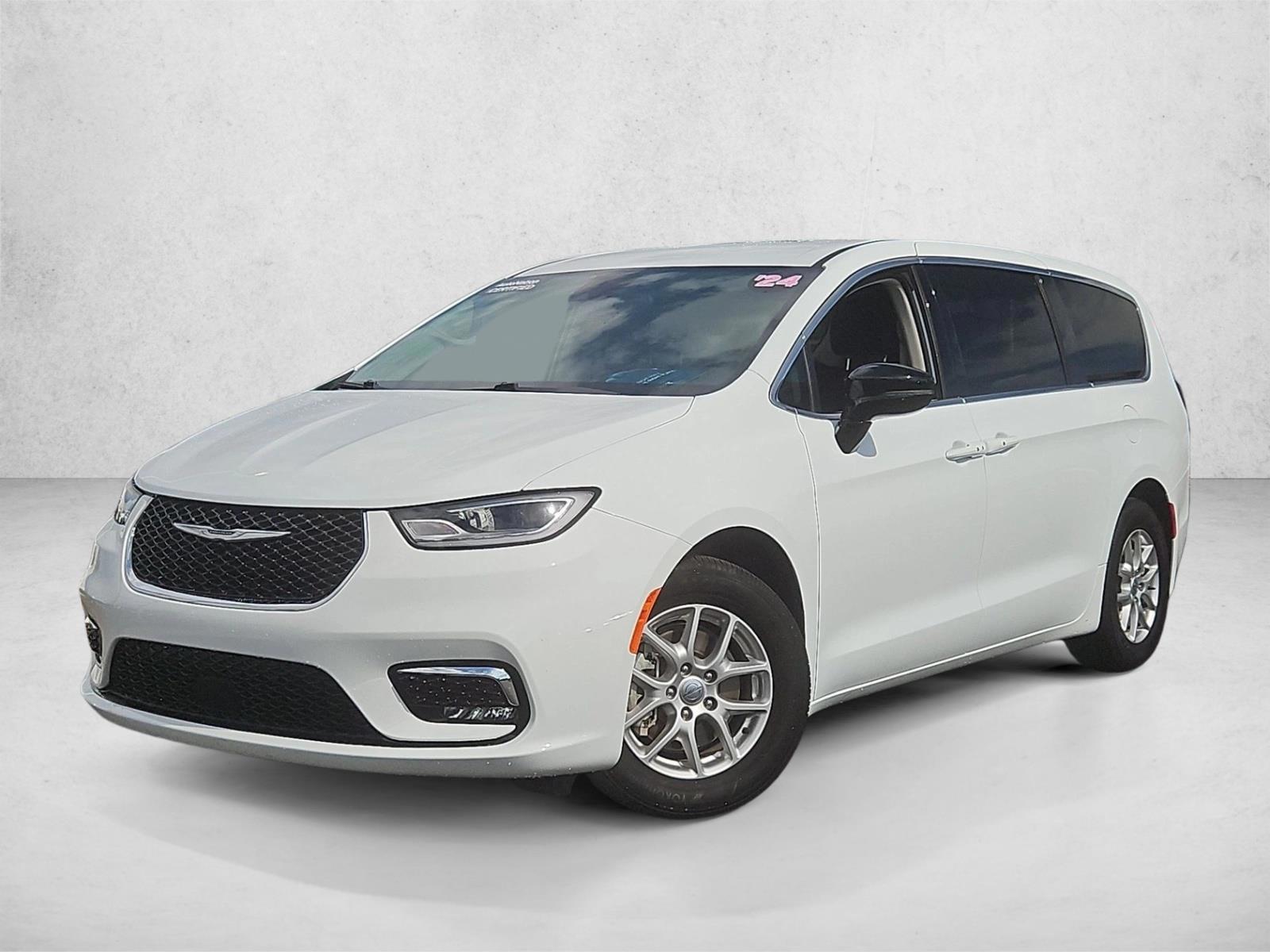 Thumbnail: 2024 Chrysler Pacifica - 1