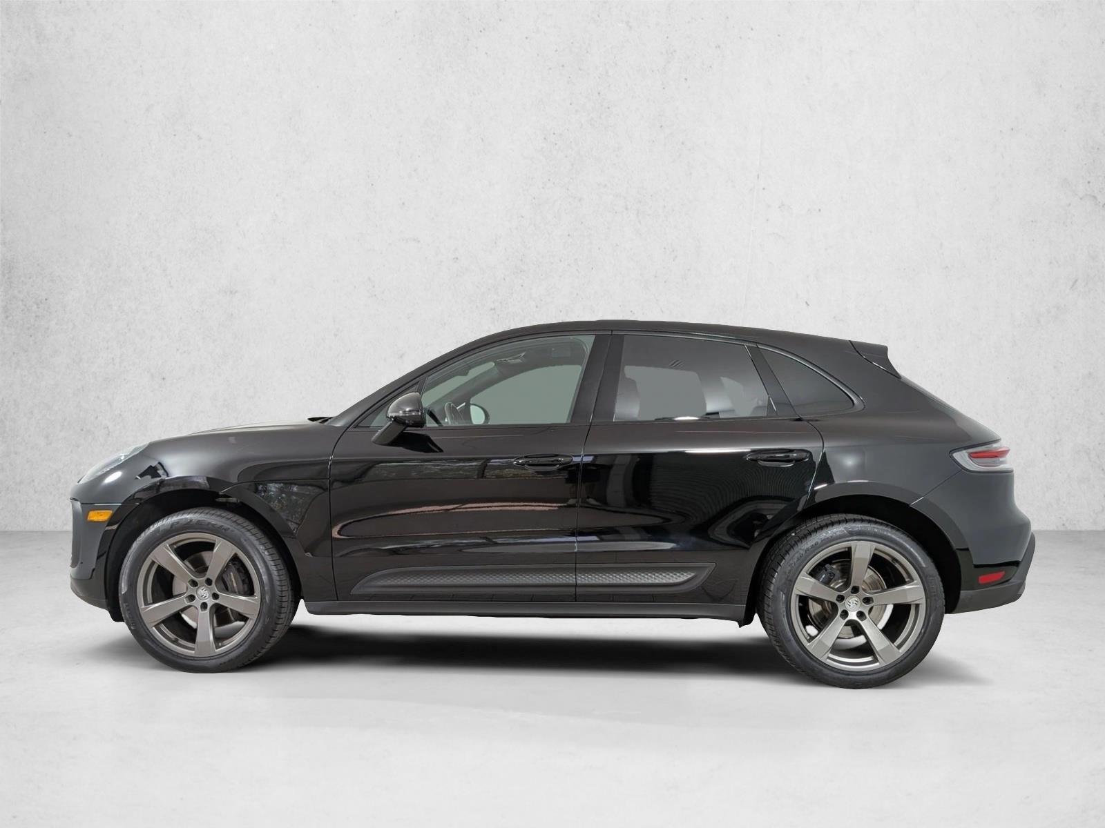 Thumbnail: 2026 Porsche Macan - 2