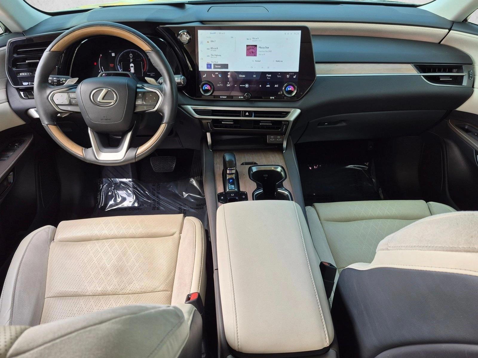 Thumbnail: 2023 Lexus RX - 4