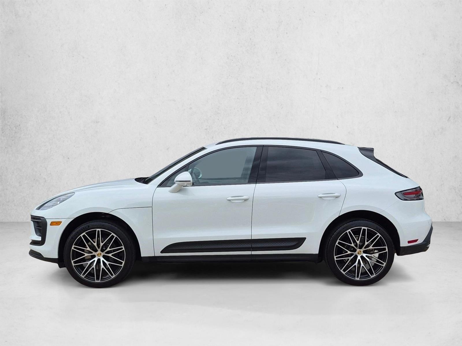 Thumbnail: 2026 Porsche Macan - 2