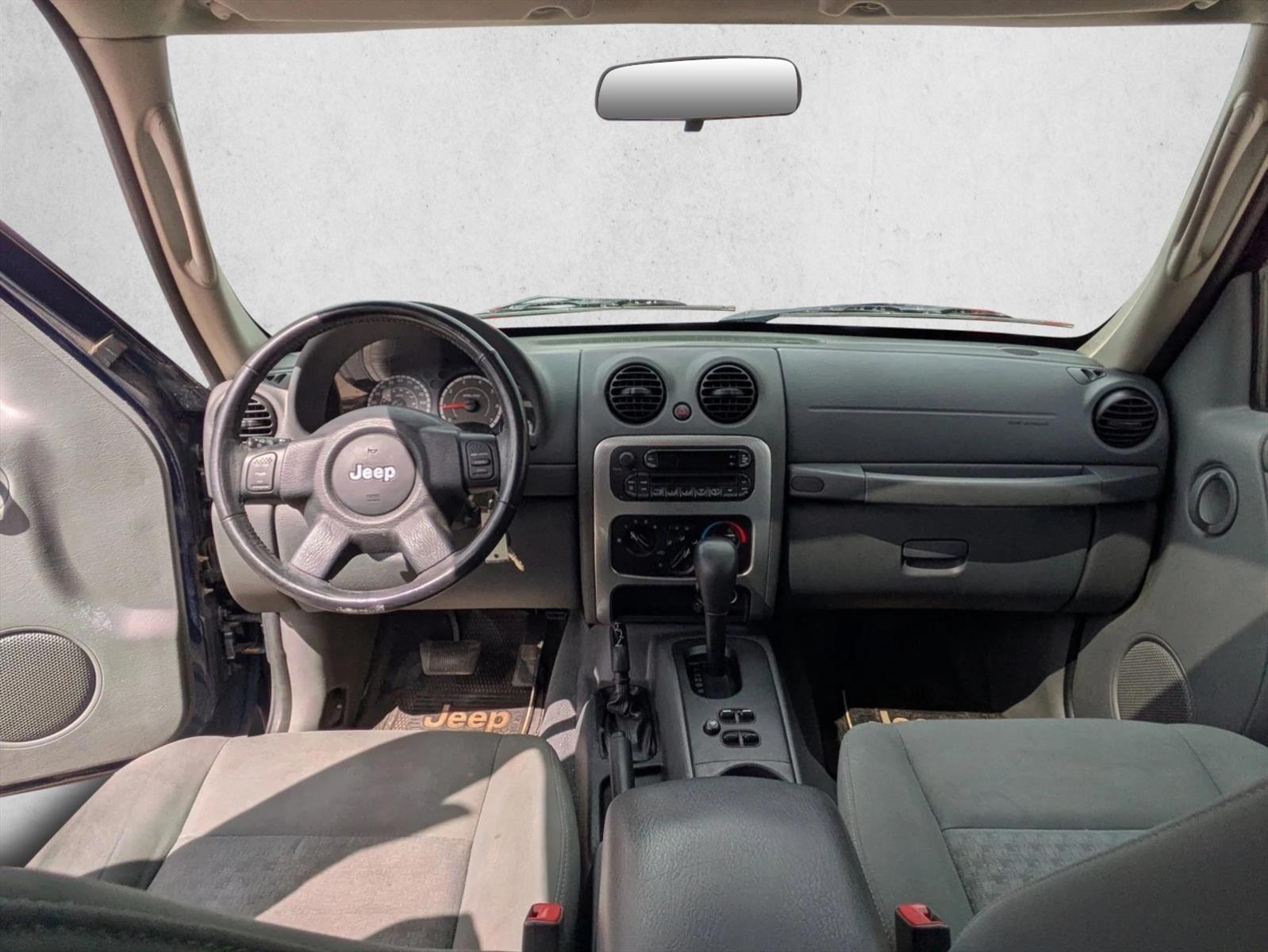 Thumbnail: 2006 Jeep Liberty - 3