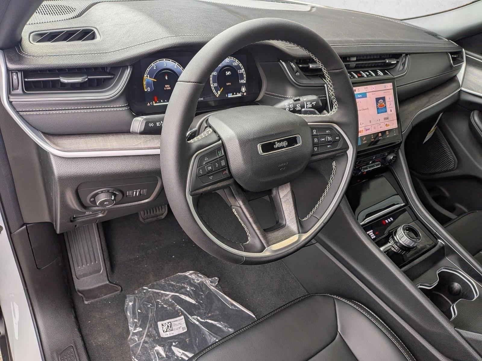 Thumbnail: 2025 Jeep Grand Cherokee L - 3