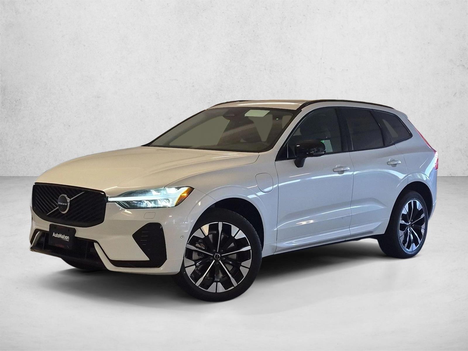 Thumbnail: 2027 Volvo XC60 - 1