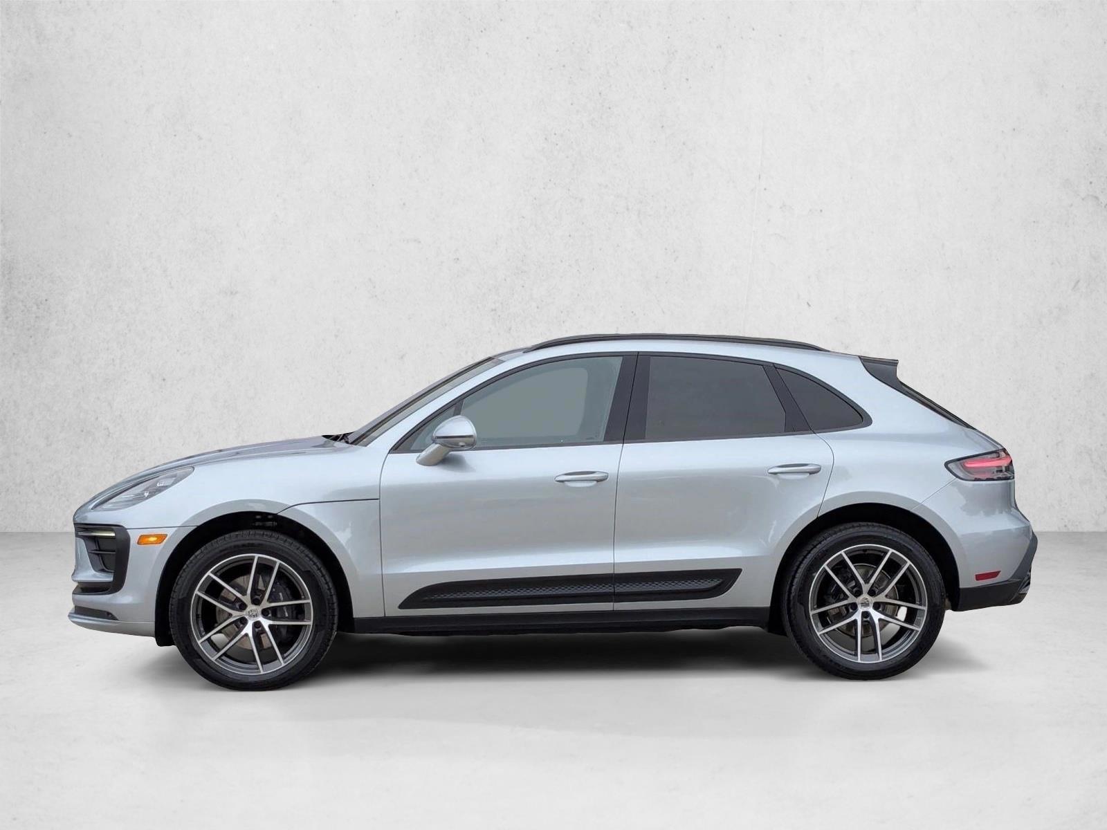 Thumbnail: 2026 Porsche Macan - 2