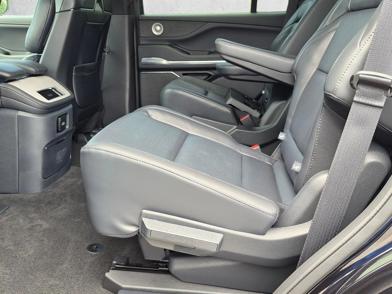 2027 Lincoln Navigator