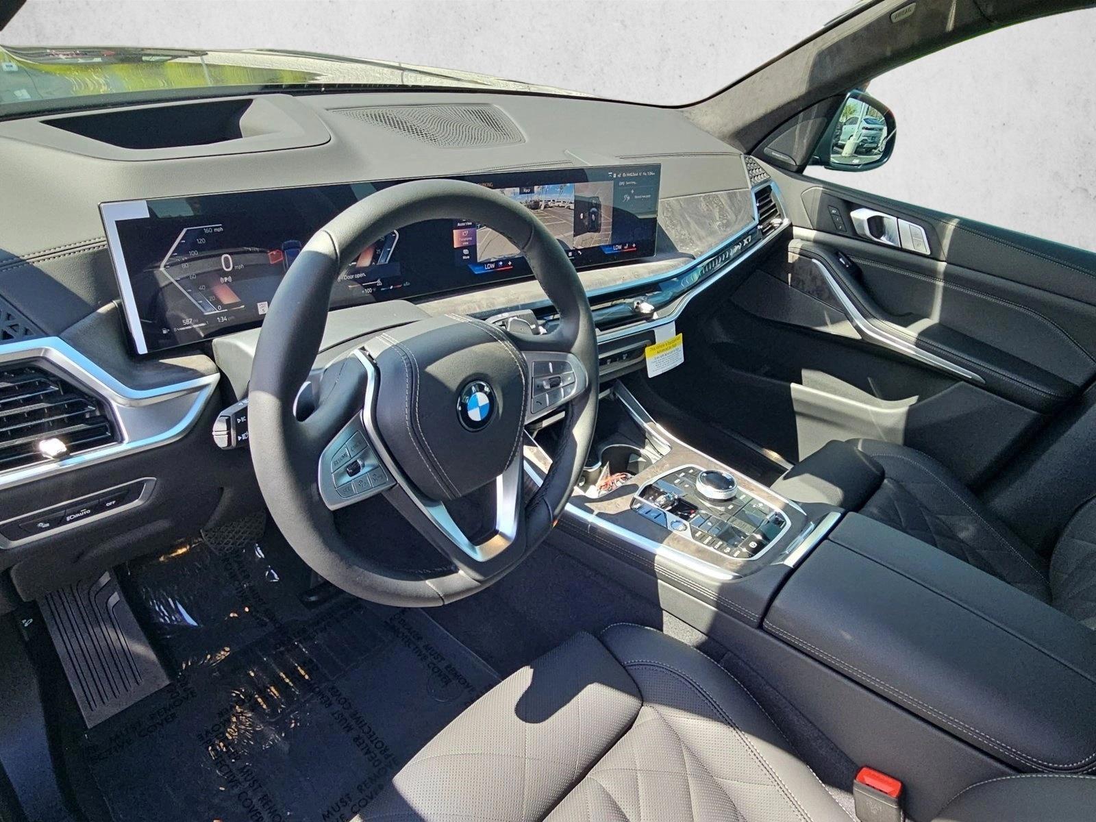 Thumbnail: 2027 BMW X7 - 3