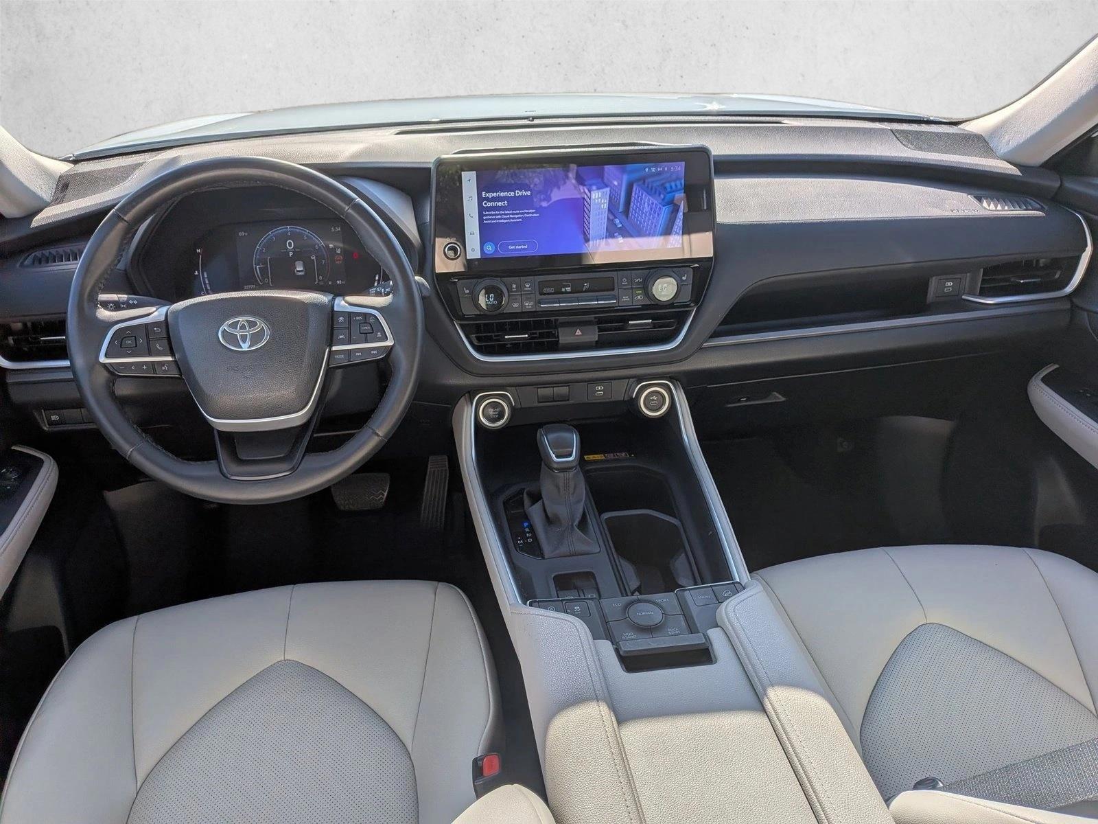 Thumbnail: 2024 Toyota Grand Highlander - 3