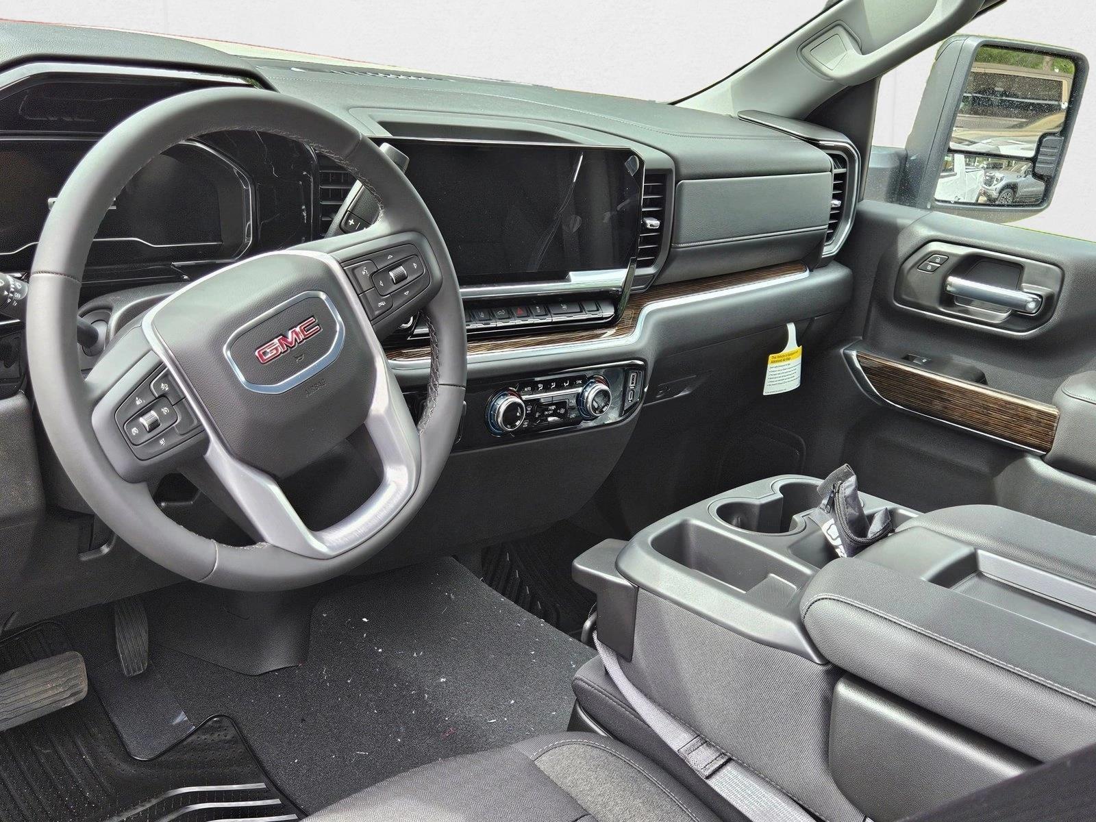 Thumbnail: 2025 GMC Sierra 2500 - 2