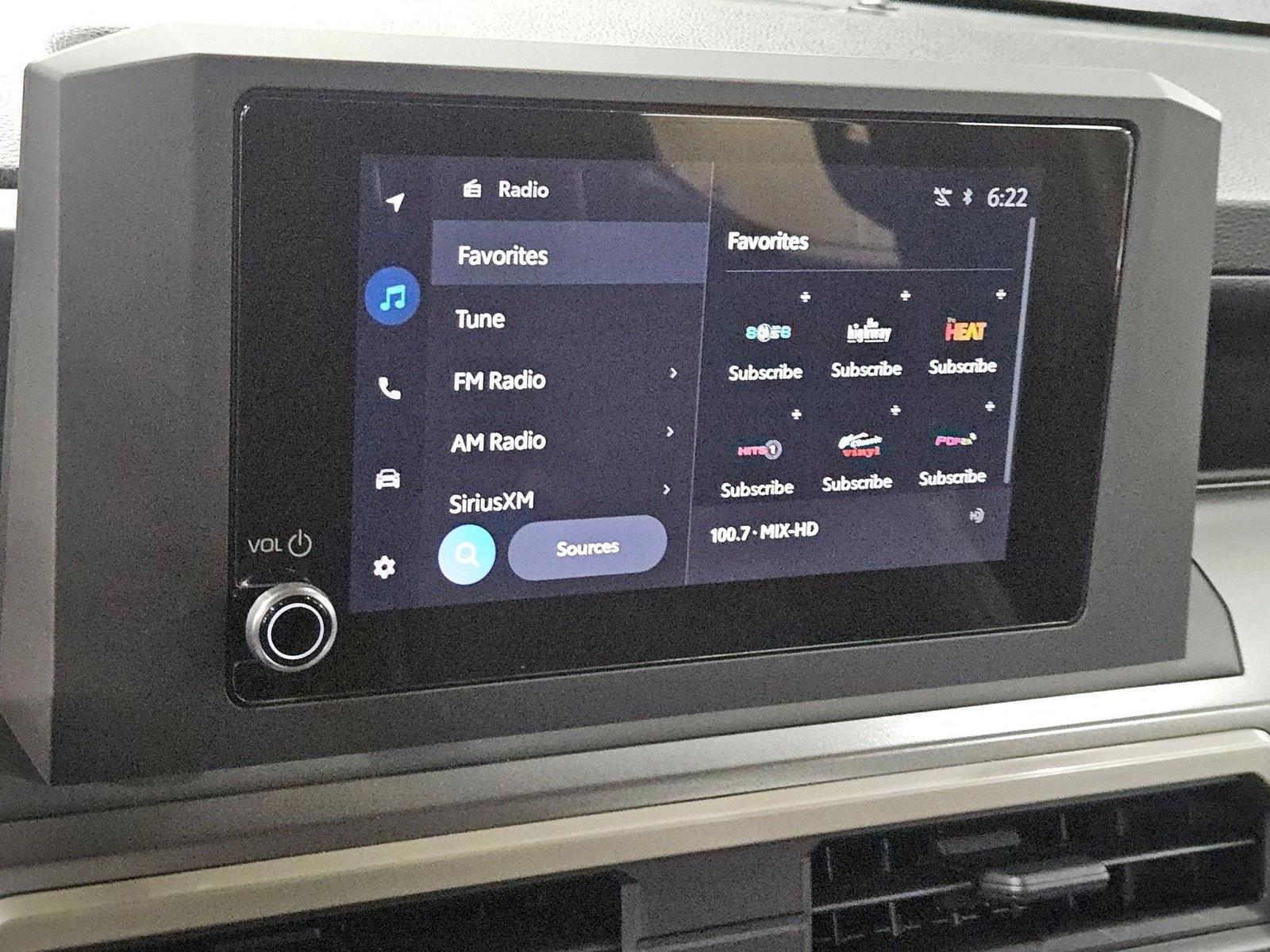 2025 Toyota Tacoma SR5 - Photo 13