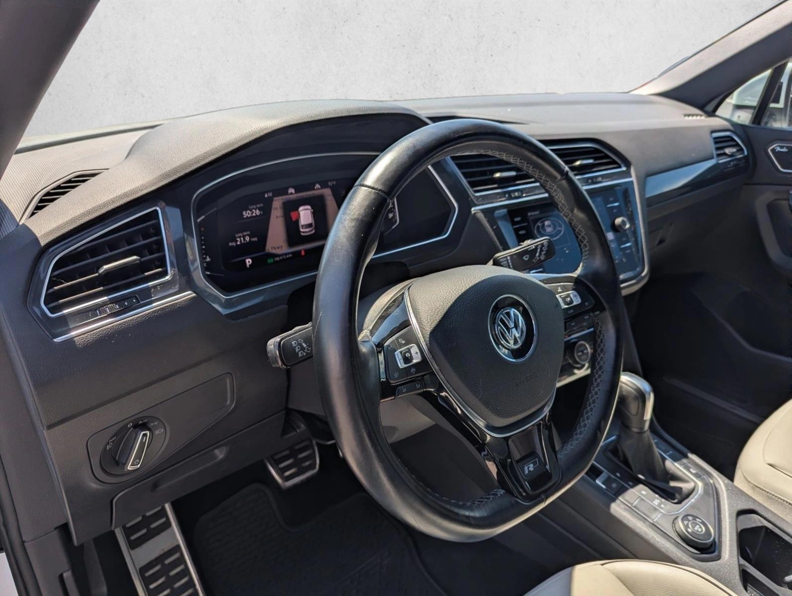 Thumbnail: 2020 Volkswagen Tiguan - 3