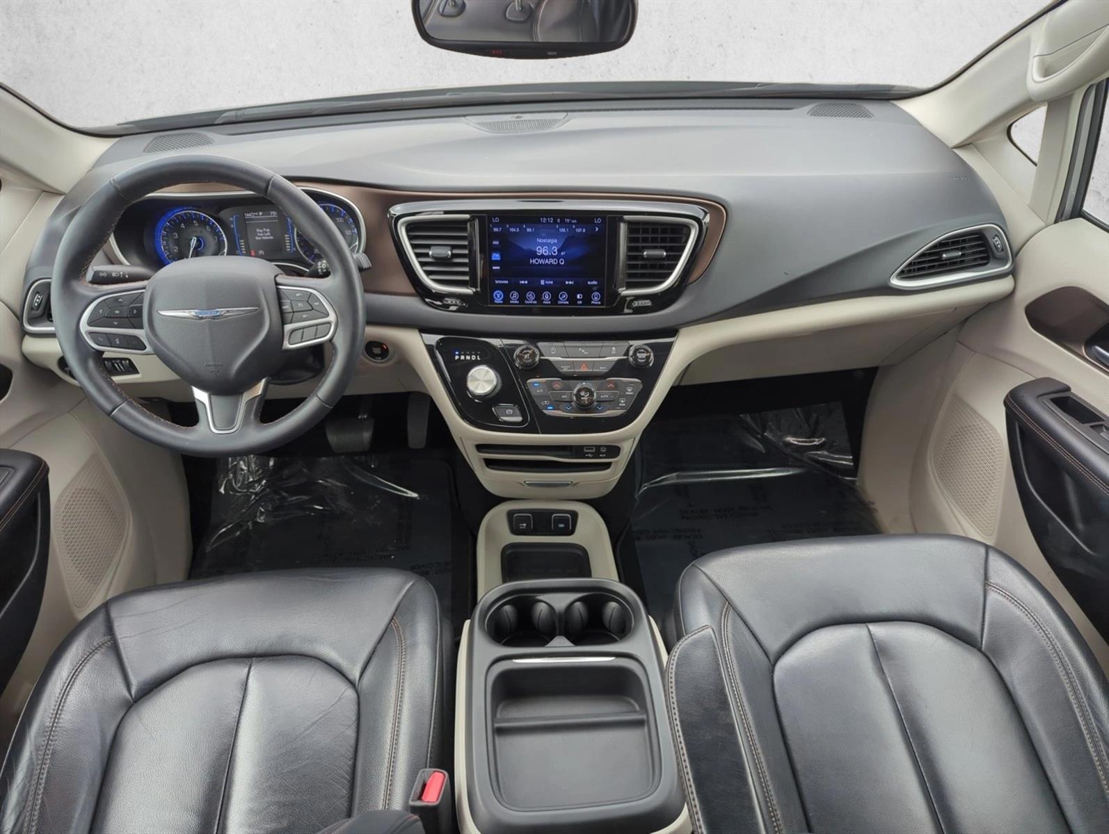 Thumbnail: 2017 Chrysler Pacifica - 2