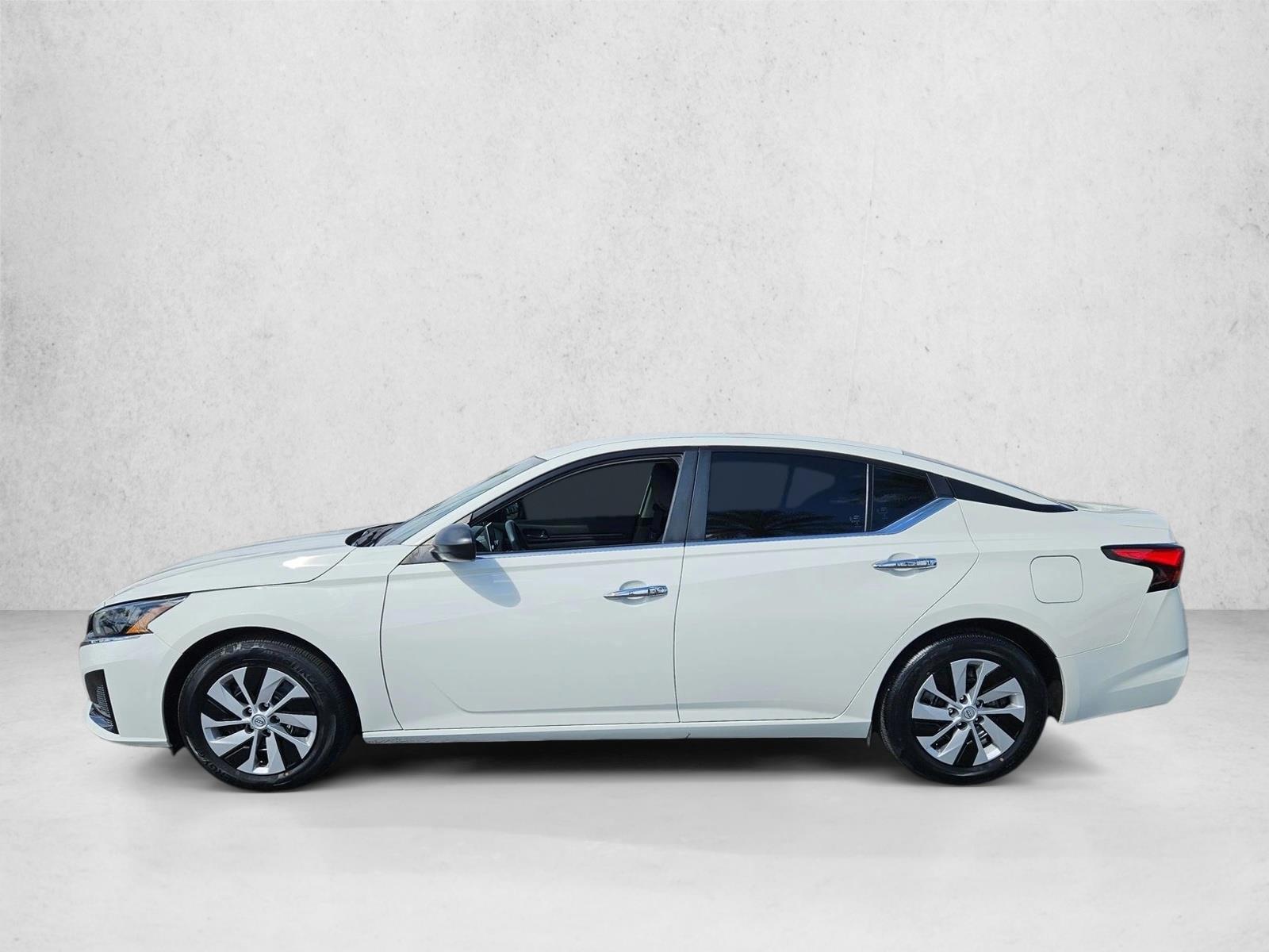 Thumbnail: 2025 Nissan Altima - 2