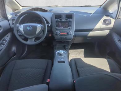 2016 Nissan LEAF