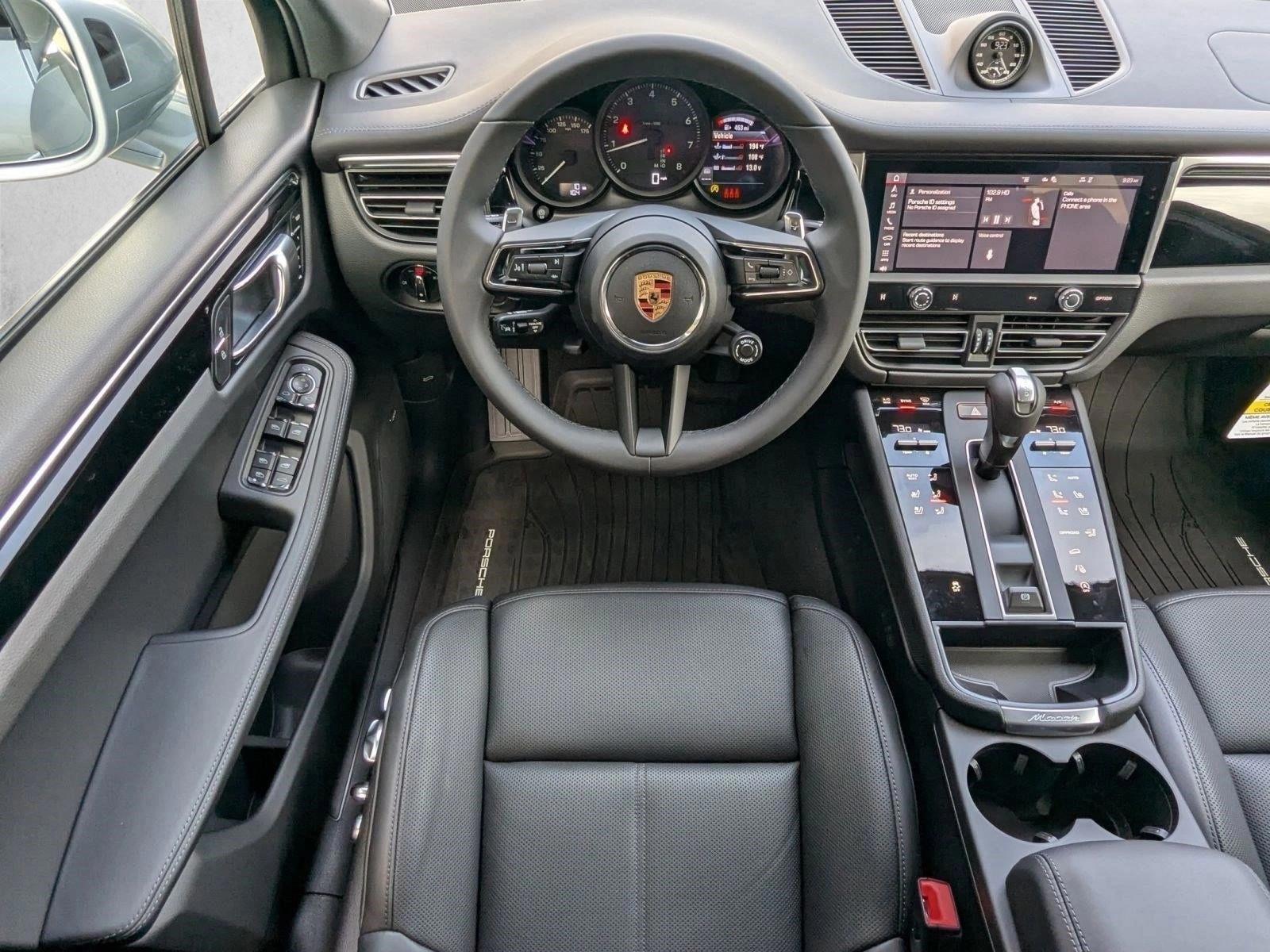Thumbnail: 2026 Porsche Macan - 4