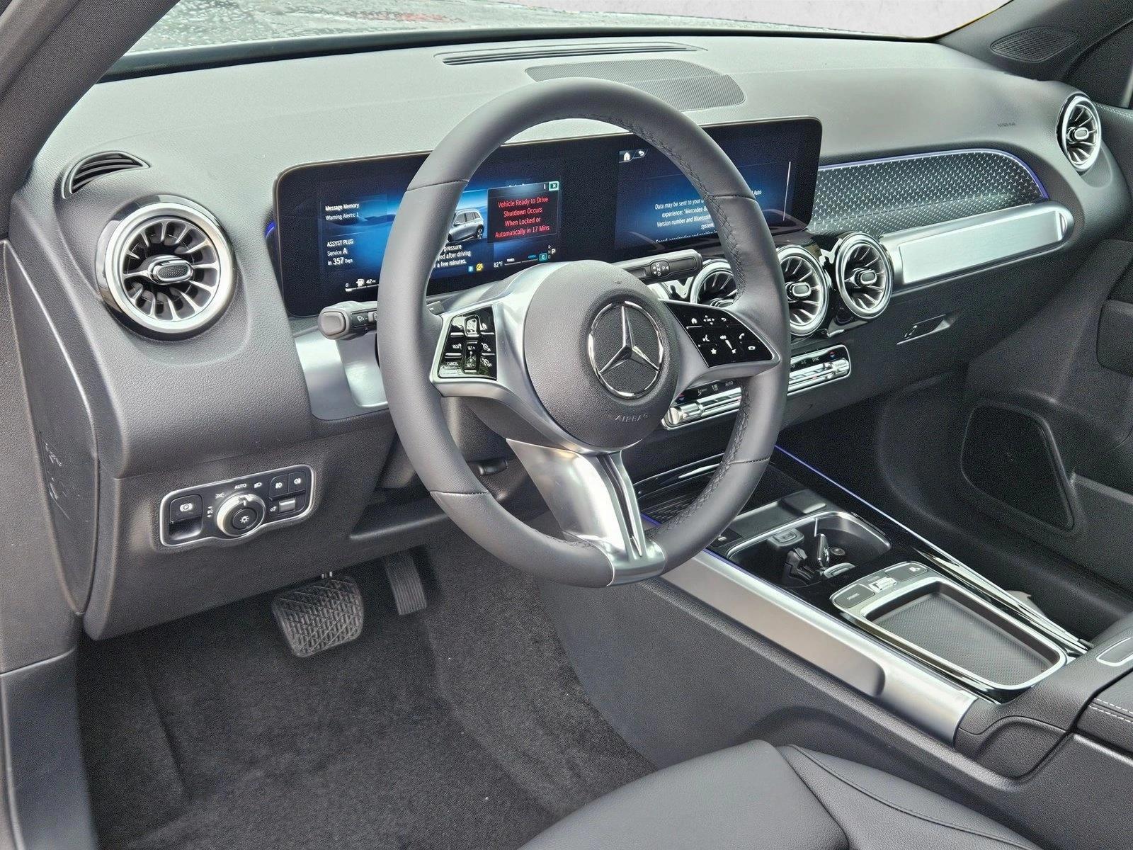 Thumbnail: 2026 Mercedes-Benz GLB - 3