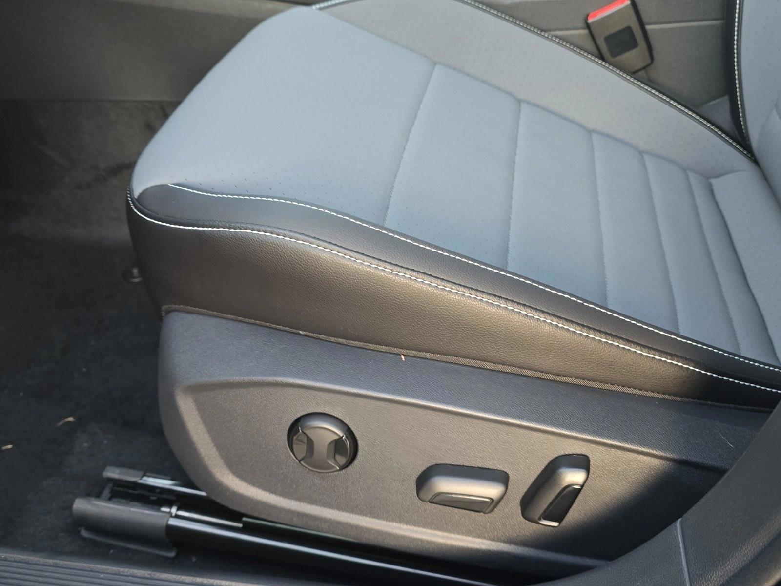 2026 Volkswagen Jetta SE - Photo 6
