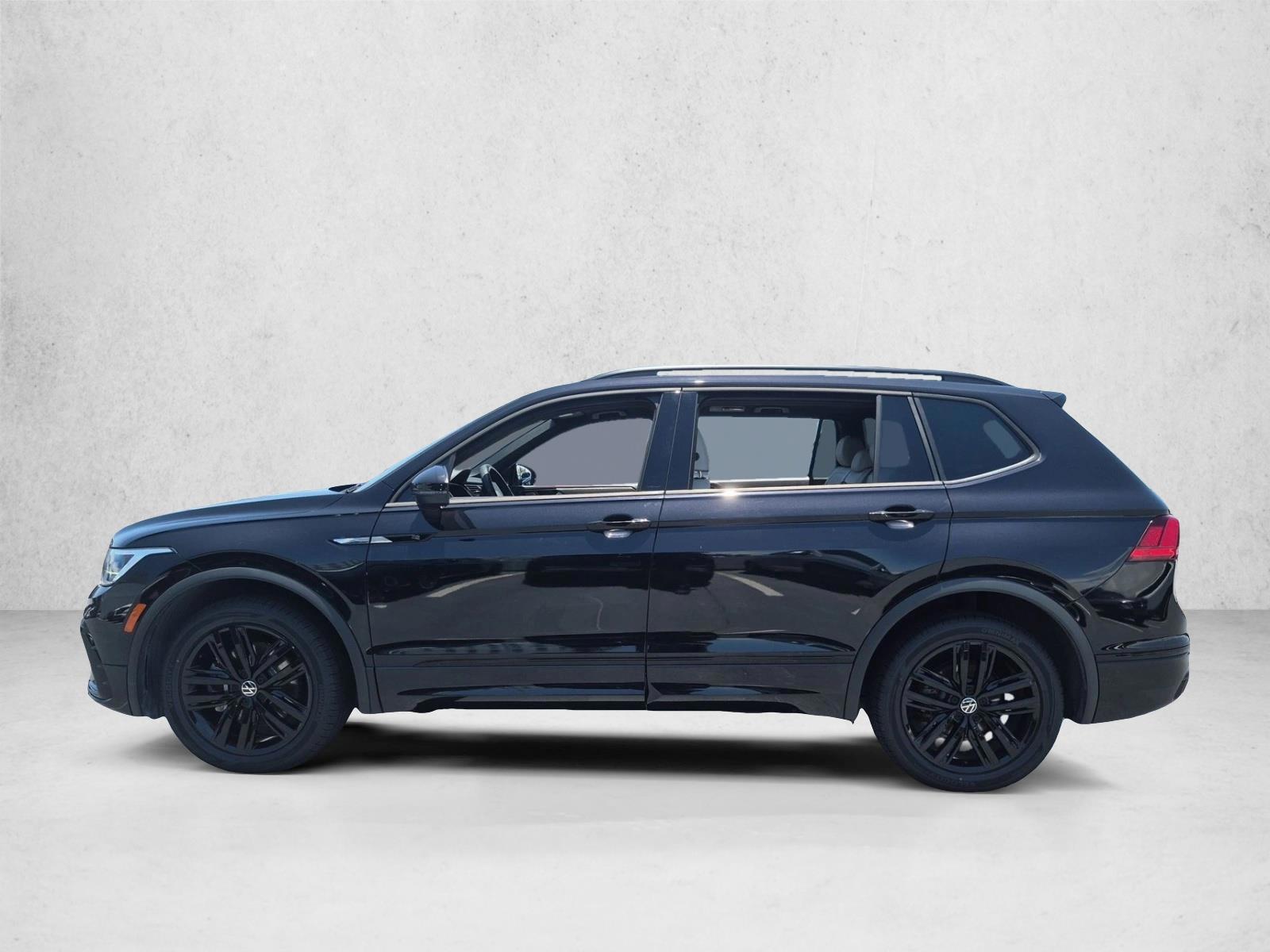 Thumbnail: 2022 Volkswagen Tiguan - 2