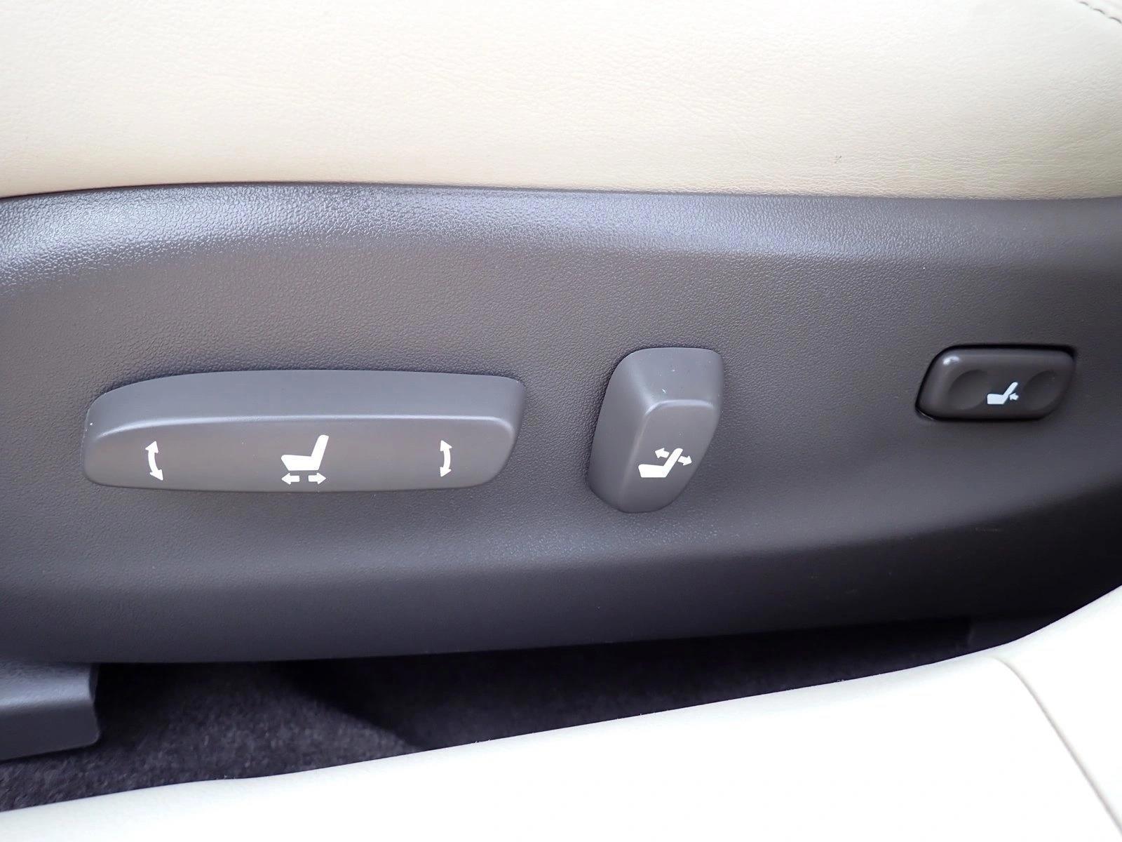 Thumbnail: 2012 Lexus IS - 3