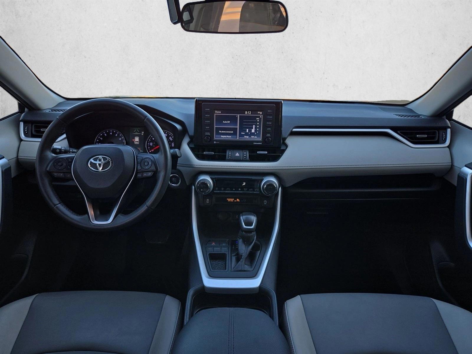 Thumbnail: 2021 Toyota RAV4 - 3