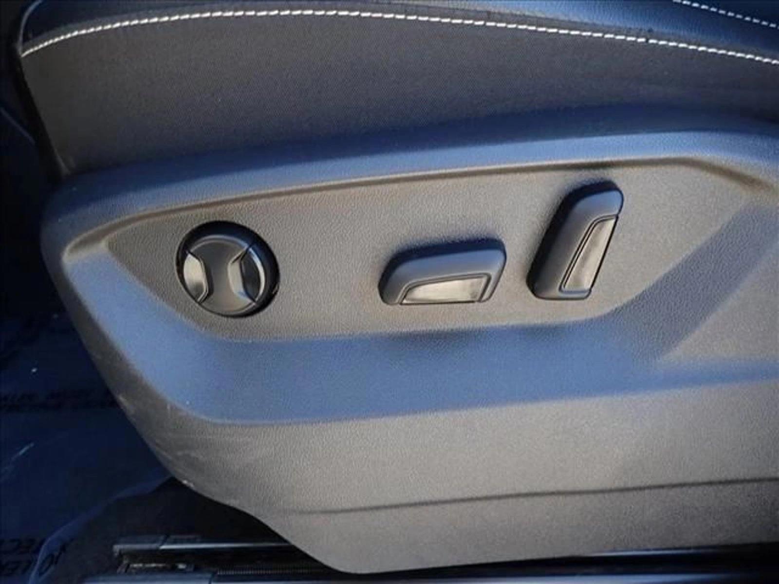 Thumbnail: 2022 Volkswagen Atlas - 4