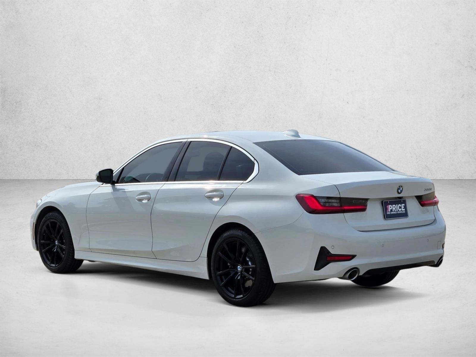 2022 BMW 3 Series 330i - Photo 7