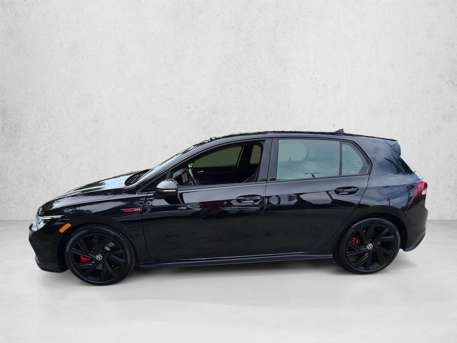 Thumbnail: 2022 Volkswagen Golf - 2