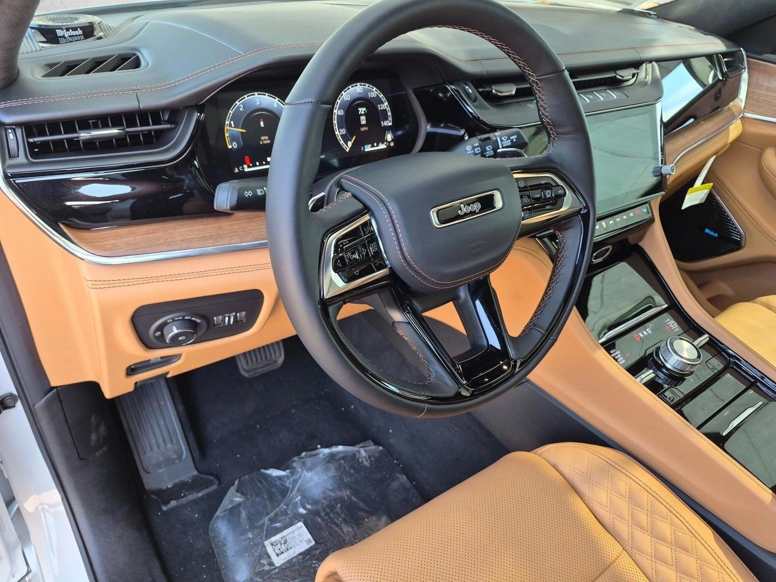 Thumbnail: 2026 Jeep Grand Cherokee L - 3