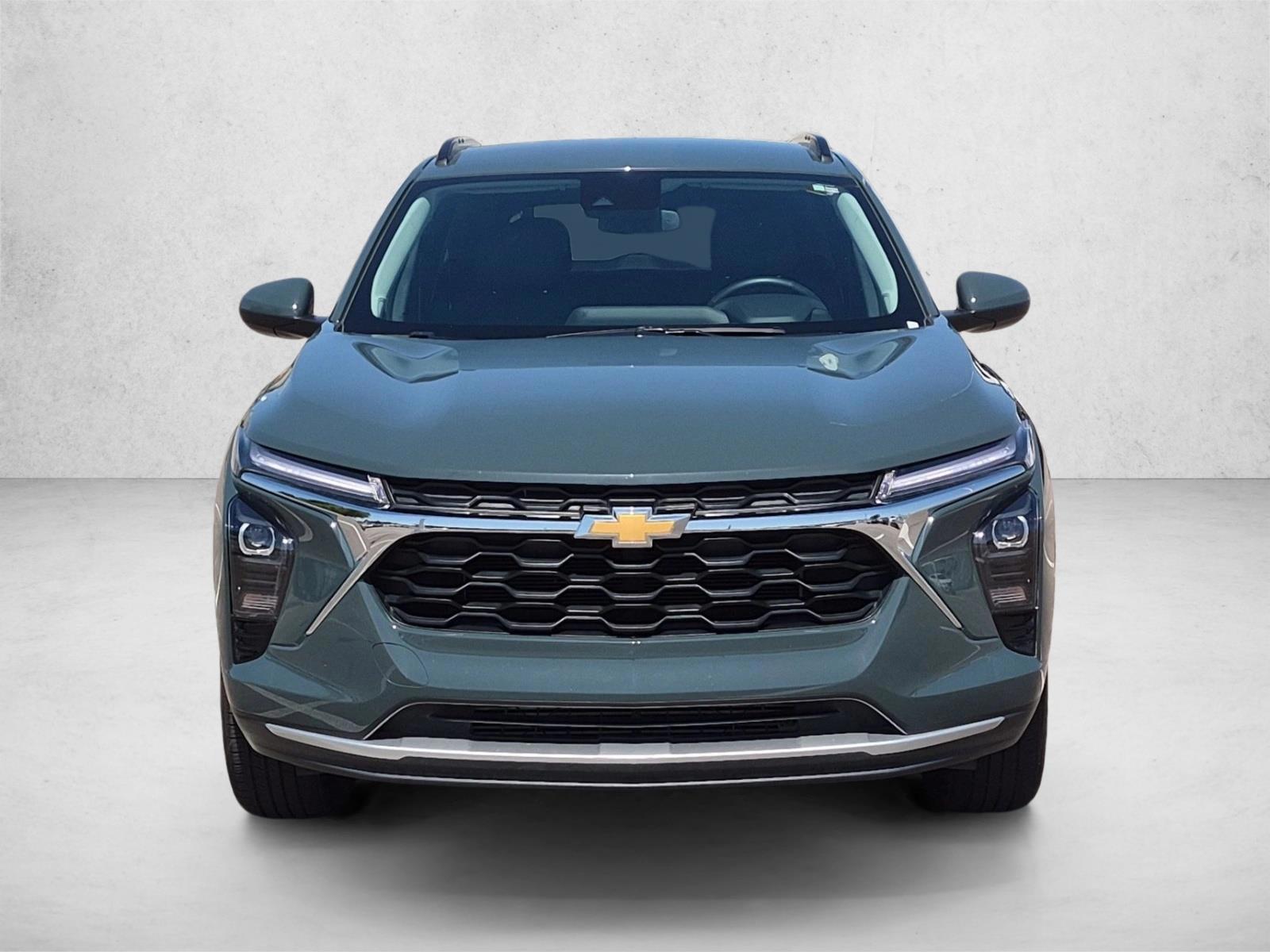 2025 Chevrolet Trax LT - Photo 2