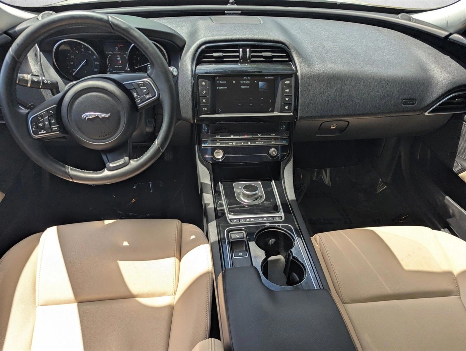 Thumbnail: 2017 Jaguar XE - 3