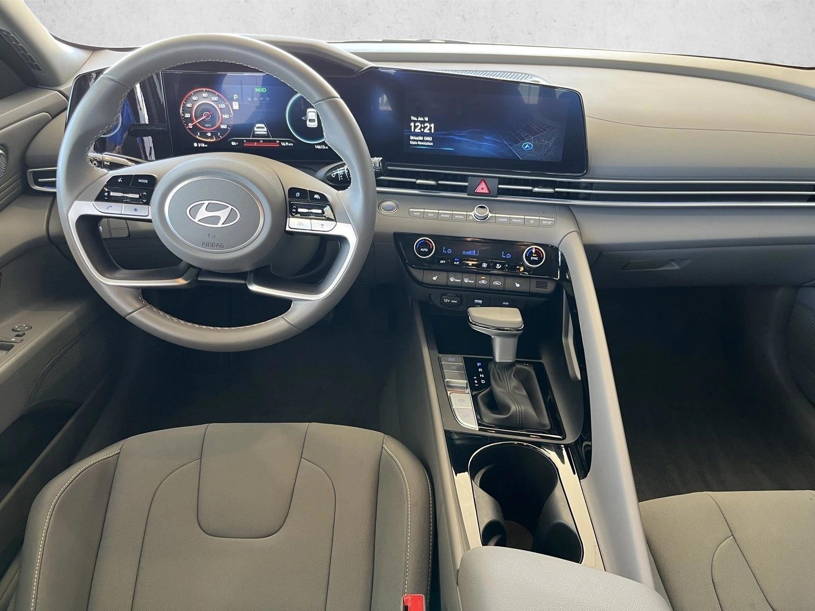 Thumbnail: 2025 Hyundai Elantra - 3