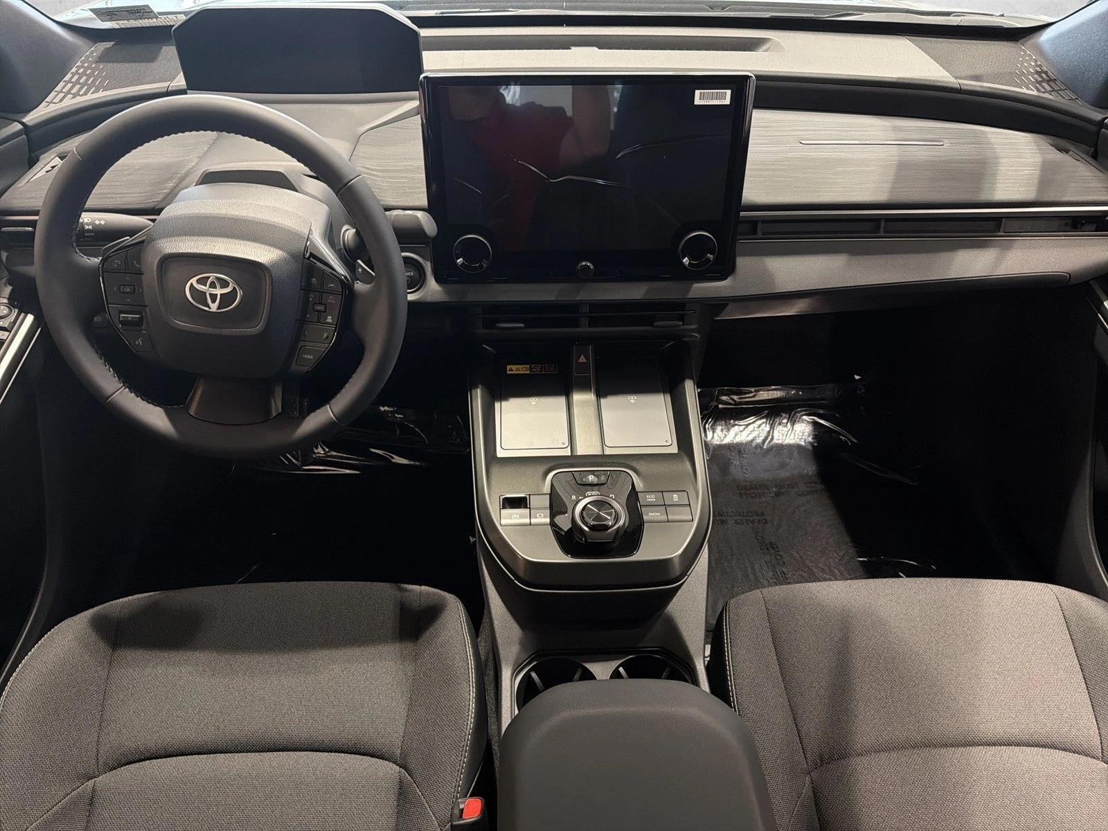 Thumbnail: 2026 Toyota C-HR - 3