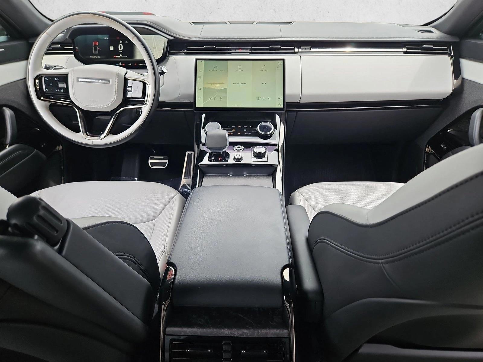 Thumbnail: 2023 Land Rover Range Rover Sport - 3